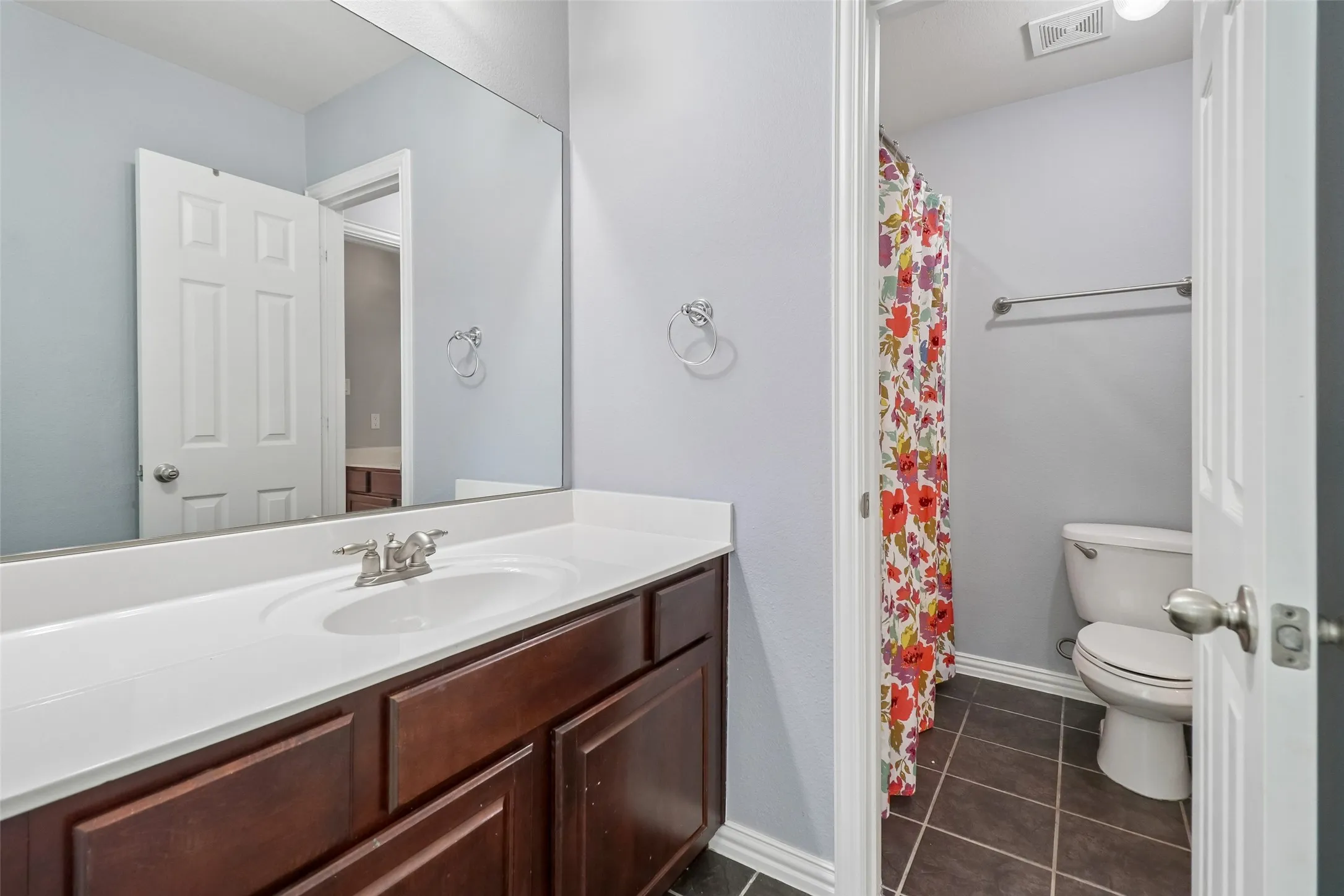 Single Family Residence For Sale in Tarrant County , 9601 Brazendine Drive, Fort Worth, Texas 76244, 4 Bedroom, 4 Bathroom, 2 Garage spaces, 3,834 Sqft, built in 2005, mls#21350377, Real Estate Agent in Fort Worth, Homes For Sale in Tarrant county, Homes For Sale in Fort Worth, Realtor in Fort Worth Texas, Real Estate Brokerage Independent Realty Texas, Luminita Cordes Realtor