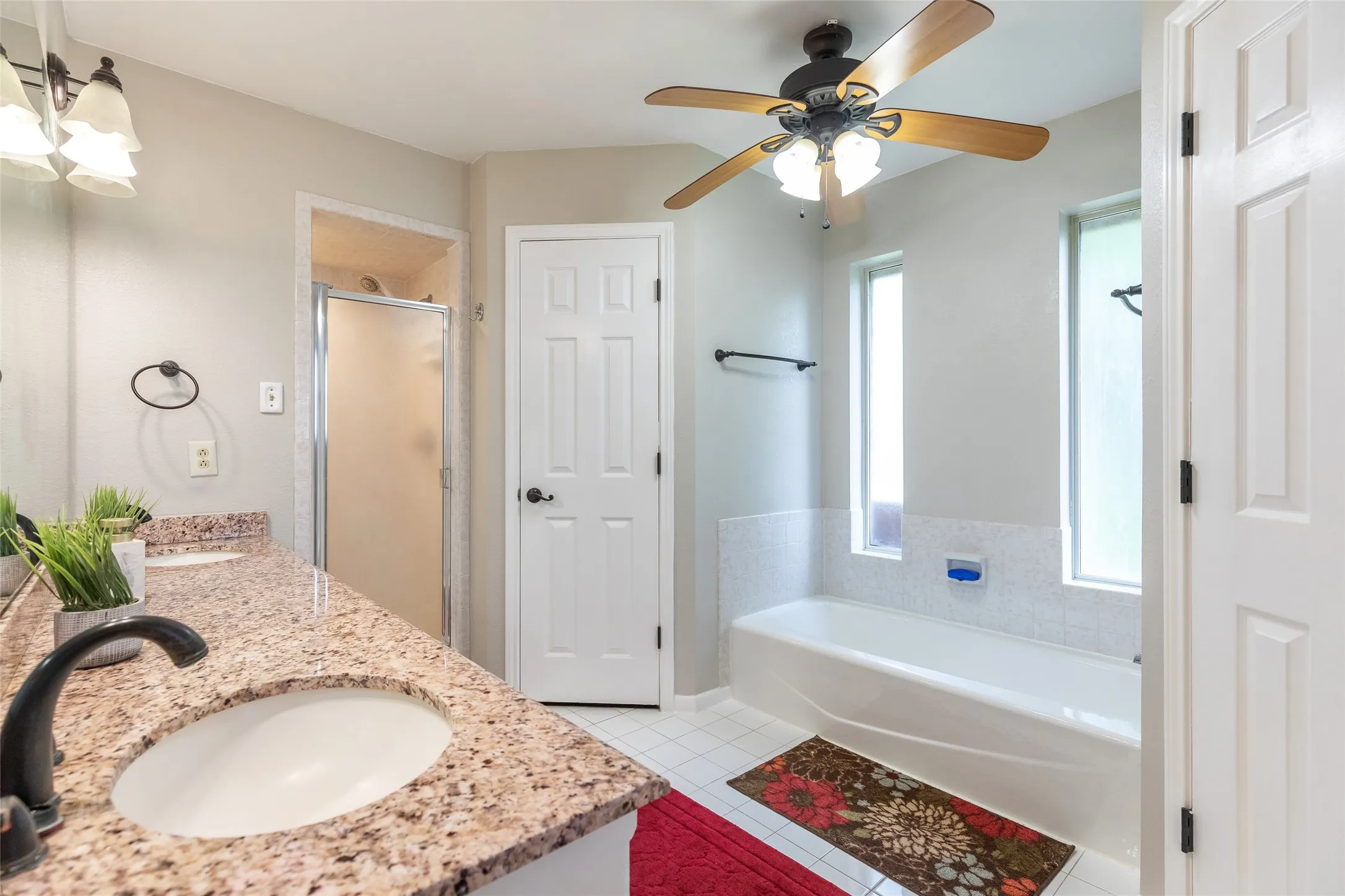 Single Family Residence For Rent in Taylor County , 857 Chaucer Drive, Abilene, Texas 79602, 5 Bedroom, 2 Bathroom, 2 Garage spaces, 2,044 Sqft, built in 1986, mls#21348776, Real Estate Agent in Abilene, Homes For Rent in Taylor county, Homes For Rent in Abilene, Realtor in Abilene Texas, Real Estate Brokerage Independent Realty Texas, Luminita Cordes Realtor