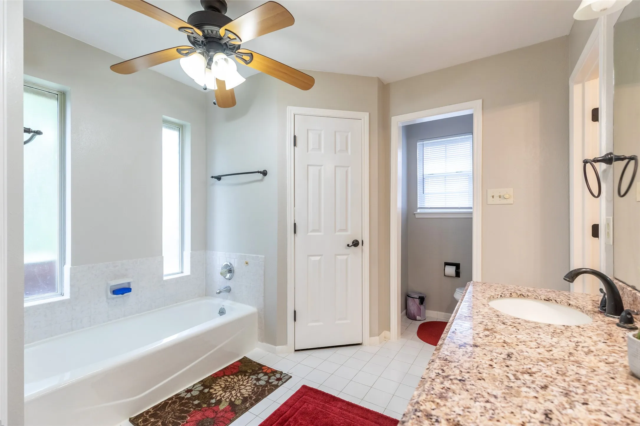 Single Family Residence For Rent in Taylor County , 857 Chaucer Drive, Abilene, Texas 79602, 5 Bedroom, 2 Bathroom, 2 Garage spaces, 2,044 Sqft, built in 1986, mls#21348776, Real Estate Agent in Abilene, Homes For Rent in Taylor county, Homes For Rent in Abilene, Realtor in Abilene Texas, Real Estate Brokerage Independent Realty Texas, Luminita Cordes Realtor