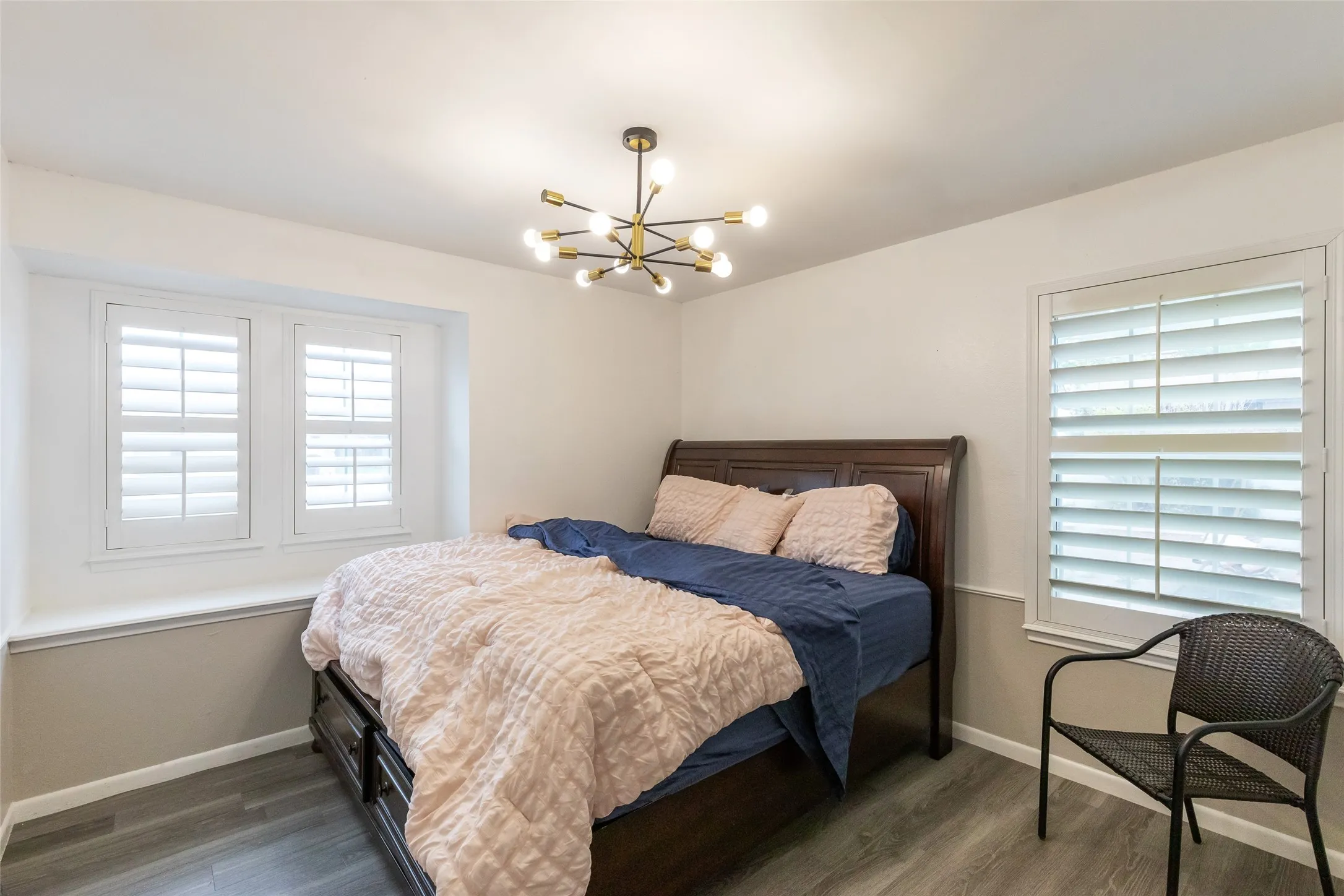 Single Family Residence For Rent in Taylor County , 857 Chaucer Drive, Abilene, Texas 79602, 5 Bedroom, 2 Bathroom, 2 Garage spaces, 2,044 Sqft, built in 1986, mls#21348776, Real Estate Agent in Abilene, Homes For Rent in Taylor county, Homes For Rent in Abilene, Realtor in Abilene Texas, Real Estate Brokerage Independent Realty Texas, Luminita Cordes Realtor