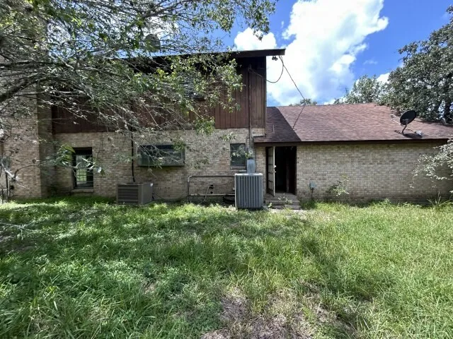 Single Family Residence For Sale in Victoria County , 3079 Coletoville Road E, Victoria, Texas 77905, 3 Bedroom, 3 Bathroom, Garage spaces, 2,347 Sqft, built in 1976, mls#21351127, Real Estate Agent in Victoria, Homes For Sale in Victoria county, Homes For Sale in Victoria, Realtor in Victoria Texas, Real Estate Brokerage Independent Realty Texas, Luminita Cordes Realtor