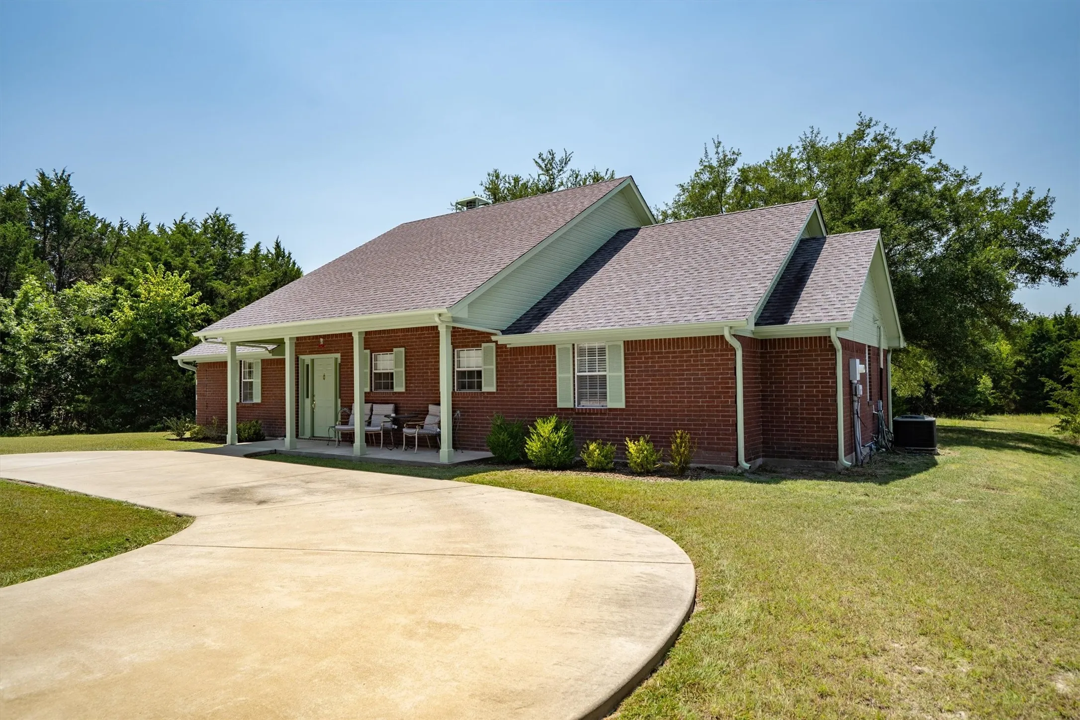 Single Family Residence For Sale in Collin County , 1625 County Road 561, Princeton, Texas 75407, 3 Bedrooms, 3 Bathrooms, Garage spaces, 1,666 Sqft, built in 1994, Price $945,000, mls#21349507, Real Estate Agent in Princeton, Homes For Sale in Collin county, Homes For Sale in Princeton, Realtor in Princeton Texas, Real Estate Brokerage Independent Realty Texas, Luminita Cordes Realtor