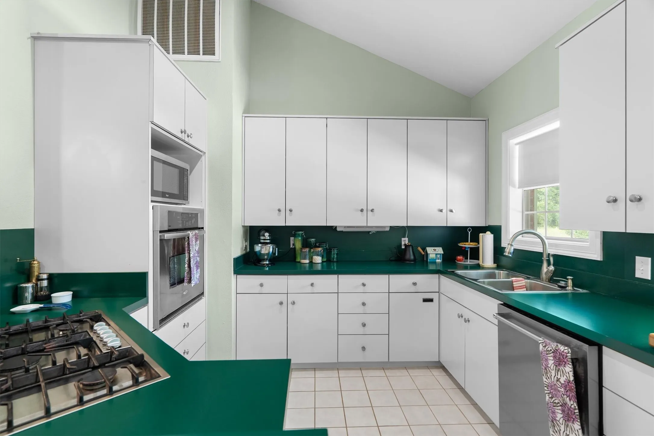 Single Family Residence For Sale in Collin County , 1625 County Road 561, Princeton, Texas 75407, 3 Bedrooms, 3 Bathrooms, Garage spaces, 1,666 Sqft, built in 1994, Price $945,000, mls#21349507, Real Estate Agent in Princeton, Homes For Sale in Collin county, Homes For Sale in Princeton, Realtor in Princeton Texas, Real Estate Brokerage Independent Realty Texas, Luminita Cordes Realtor
