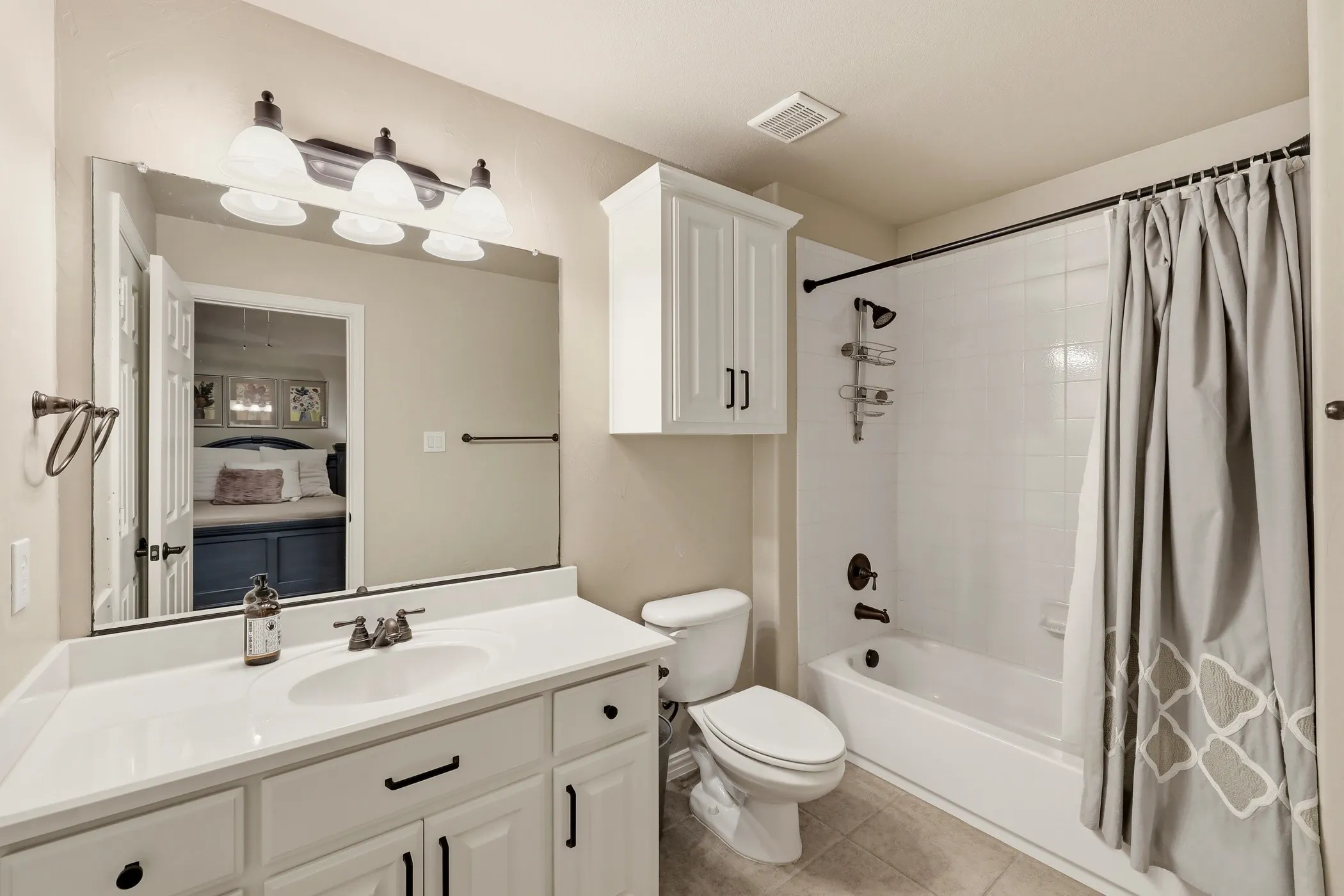 Single Family Residence For Sale in Dallas County , 1616 Camino Lago, Irving, Texas 75039, 4 Bedroom, 4 Bathroom, 2 Garage spaces, 3,800 Sqft, built in 2008, mls#21350972, Real Estate Agent in Irving, Homes For Sale in Dallas county, Homes For Sale in Irving, Realtor in Irving Texas, Real Estate Brokerage Independent Realty Texas, Luminita Cordes Realtor