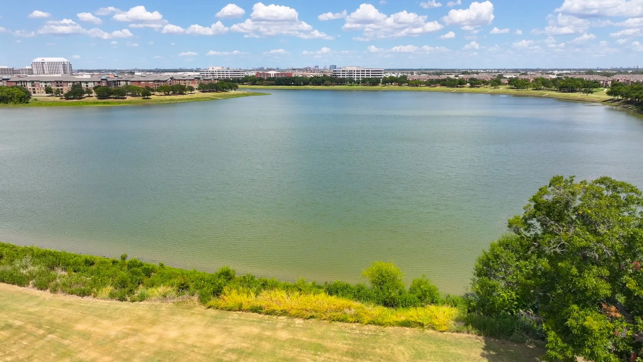 Single Family Residence For Sale in Dallas County , 1616 Camino Lago, Irving, Texas 75039, 4 Bedroom, 4 Bathroom, 2 Garage spaces, 3,800 Sqft, built in 2008, mls#21350972, Real Estate Agent in Irving, Homes For Sale in Dallas county, Homes For Sale in Irving, Realtor in Irving Texas, Real Estate Brokerage Independent Realty Texas, Luminita Cordes Realtor