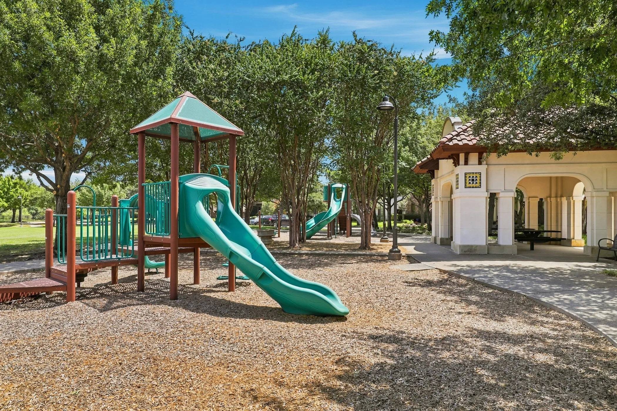 Single Family Residence For Sale in Dallas County , 1616 Camino Lago, Irving, Texas 75039, 4 Bedroom, 4 Bathroom, 2 Garage spaces, 3,800 Sqft, built in 2008, mls#21350972, Real Estate Agent in Irving, Homes For Sale in Dallas county, Homes For Sale in Irving, Realtor in Irving Texas, Real Estate Brokerage Independent Realty Texas, Luminita Cordes Realtor