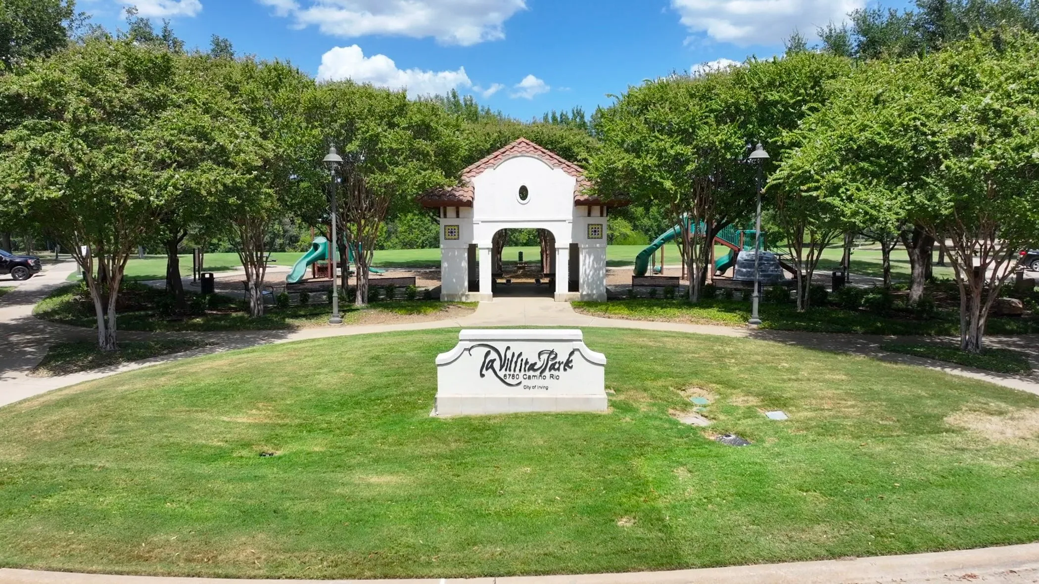 Single Family Residence For Sale in Dallas County , 1616 Camino Lago, Irving, Texas 75039, 4 Bedroom, 4 Bathroom, 2 Garage spaces, 3,800 Sqft, built in 2008, mls#21350972, Real Estate Agent in Irving, Homes For Sale in Dallas county, Homes For Sale in Irving, Realtor in Irving Texas, Real Estate Brokerage Independent Realty Texas, Luminita Cordes Realtor