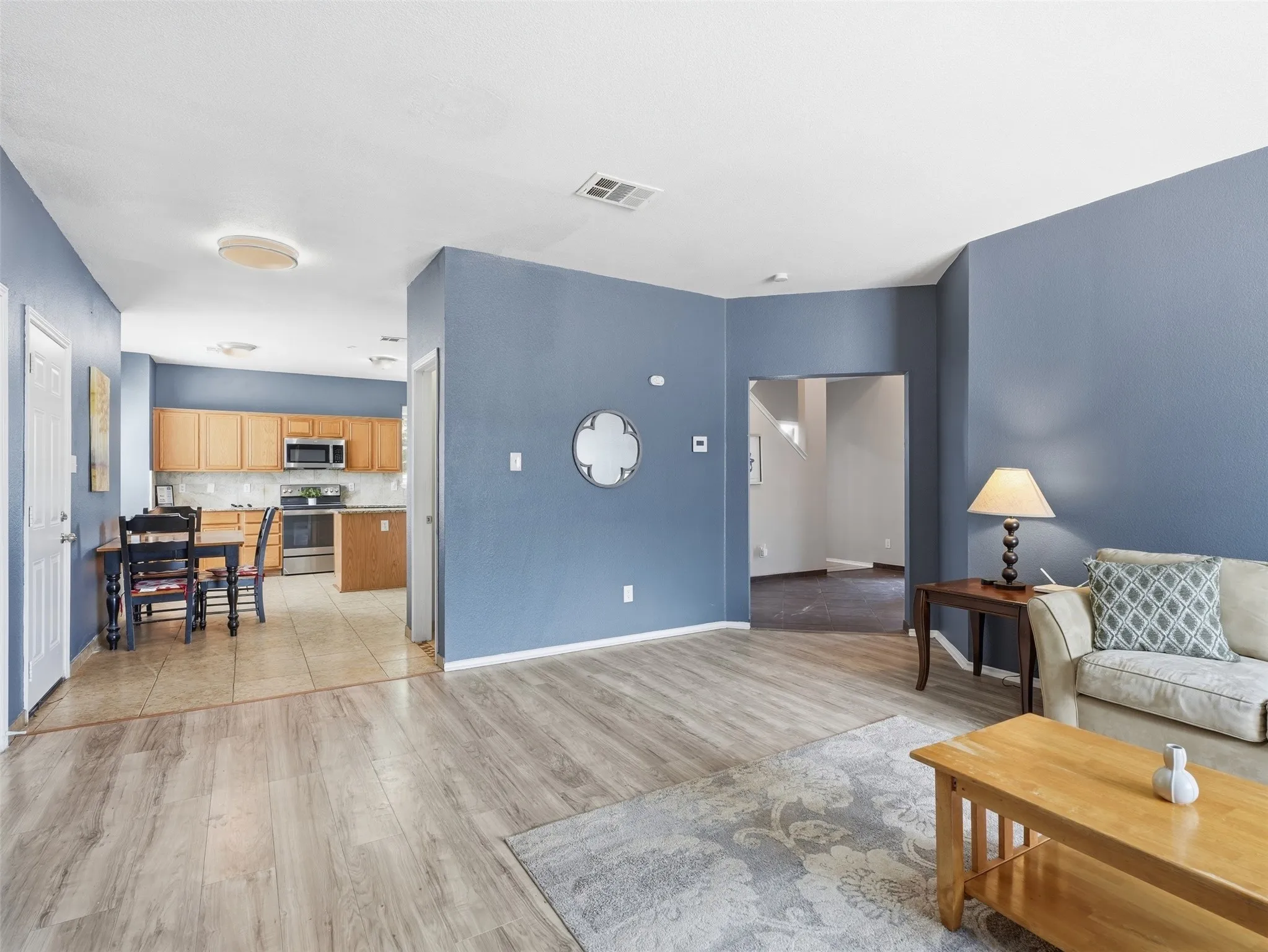 Single Family Residence For Sale in Dallas County , 1125 Urban Drive, De Soto, Texas 75115, 7 Bedroom, 4 Bathroom, 2 Garage spaces, 2,932 Sqft, built in 2000, mls#21351101, Real Estate Agent in De Soto, Homes For Sale in Dallas county, Homes For Sale in De Soto, Realtor in De Soto Texas, Real Estate Brokerage Independent Realty Texas, Luminita Cordes Realtor