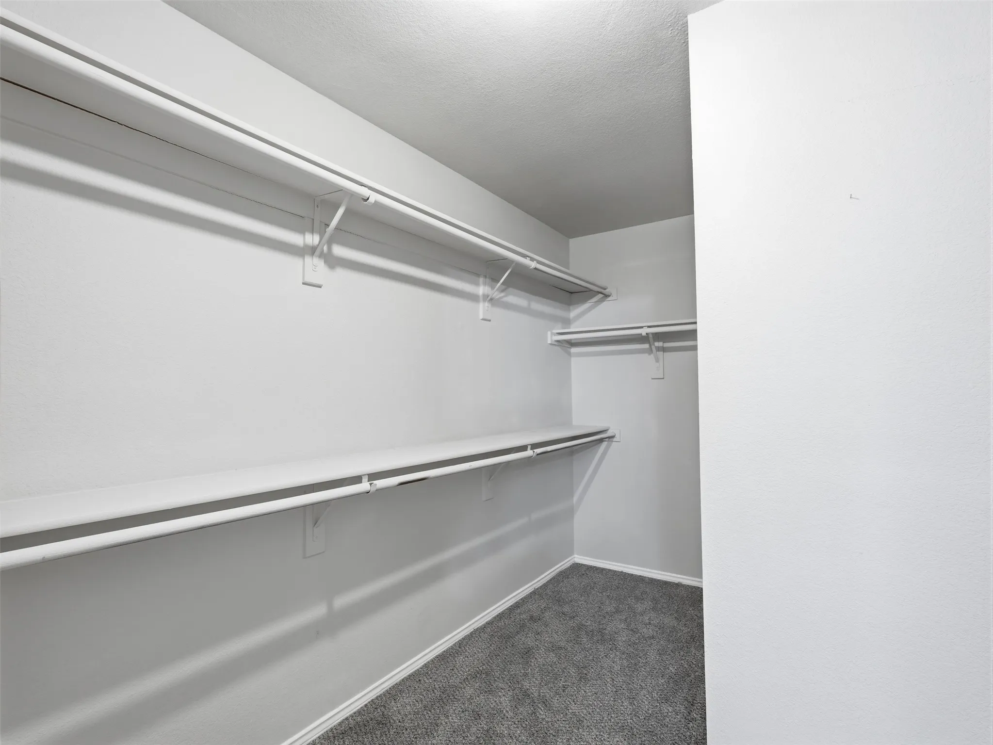 Single Family Residence For Sale in Dallas County , 1125 Urban Drive, De Soto, Texas 75115, 7 Bedroom, 4 Bathroom, 2 Garage spaces, 2,932 Sqft, built in 2000, mls#21351101, Real Estate Agent in De Soto, Homes For Sale in Dallas county, Homes For Sale in De Soto, Realtor in De Soto Texas, Real Estate Brokerage Independent Realty Texas, Luminita Cordes Realtor