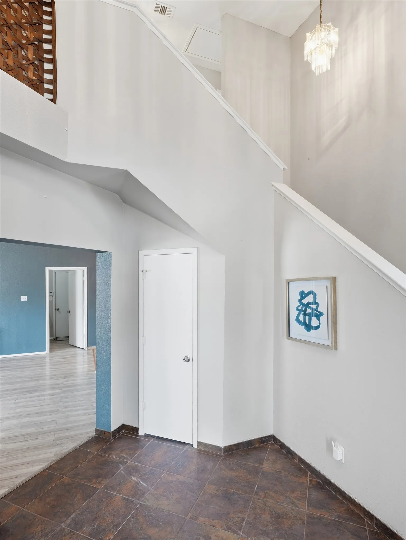 Single Family Residence For Sale in Dallas County , 1125 Urban Drive, De Soto, Texas 75115, 7 Bedroom, 4 Bathroom, 2 Garage spaces, 2,932 Sqft, built in 2000, mls#21351101, Real Estate Agent in De Soto, Homes For Sale in Dallas county, Homes For Sale in De Soto, Realtor in De Soto Texas, Real Estate Brokerage Independent Realty Texas, Luminita Cordes Realtor