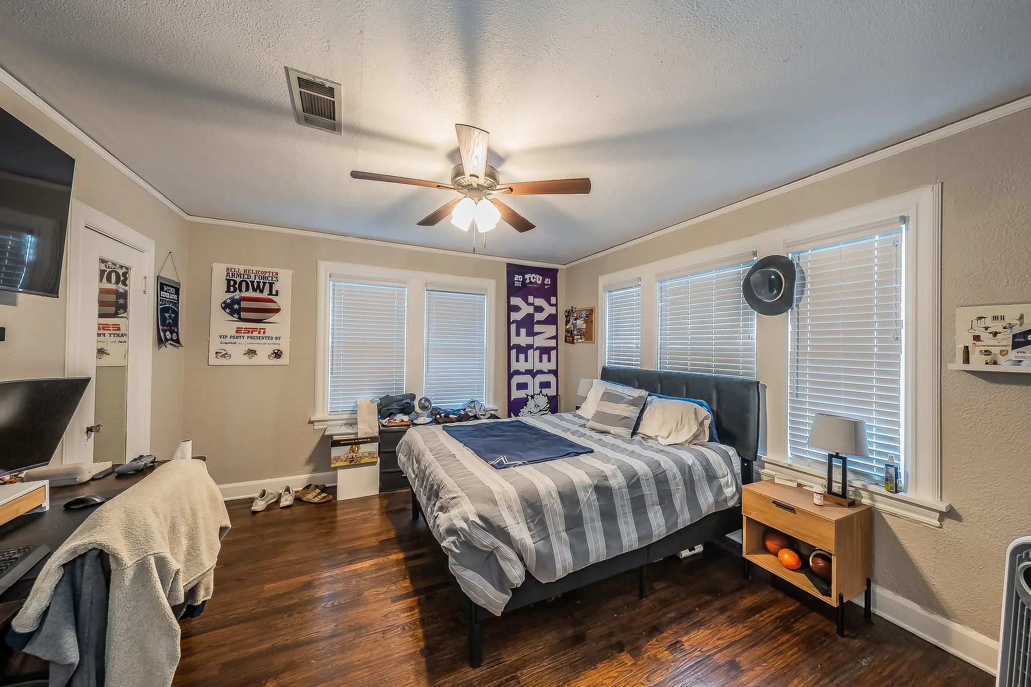 Single Family Residence For Sale in Tarrant County , 3257 Greene Avenue, Fort Worth, Texas 76109, 3 Bedroom, 2 Bathroom, 3 Garage spaces, 2,224 Sqft, built in 1932, Price $621,500, mls#21349198, Real Estate Agent in Fort Worth, Homes For Sale in Tarrant county, Homes For Sale in Fort Worth, Realtor in Fort Worth Texas, Real Estate Brokerage Independent Realty Texas, Luminita Cordes Realtor