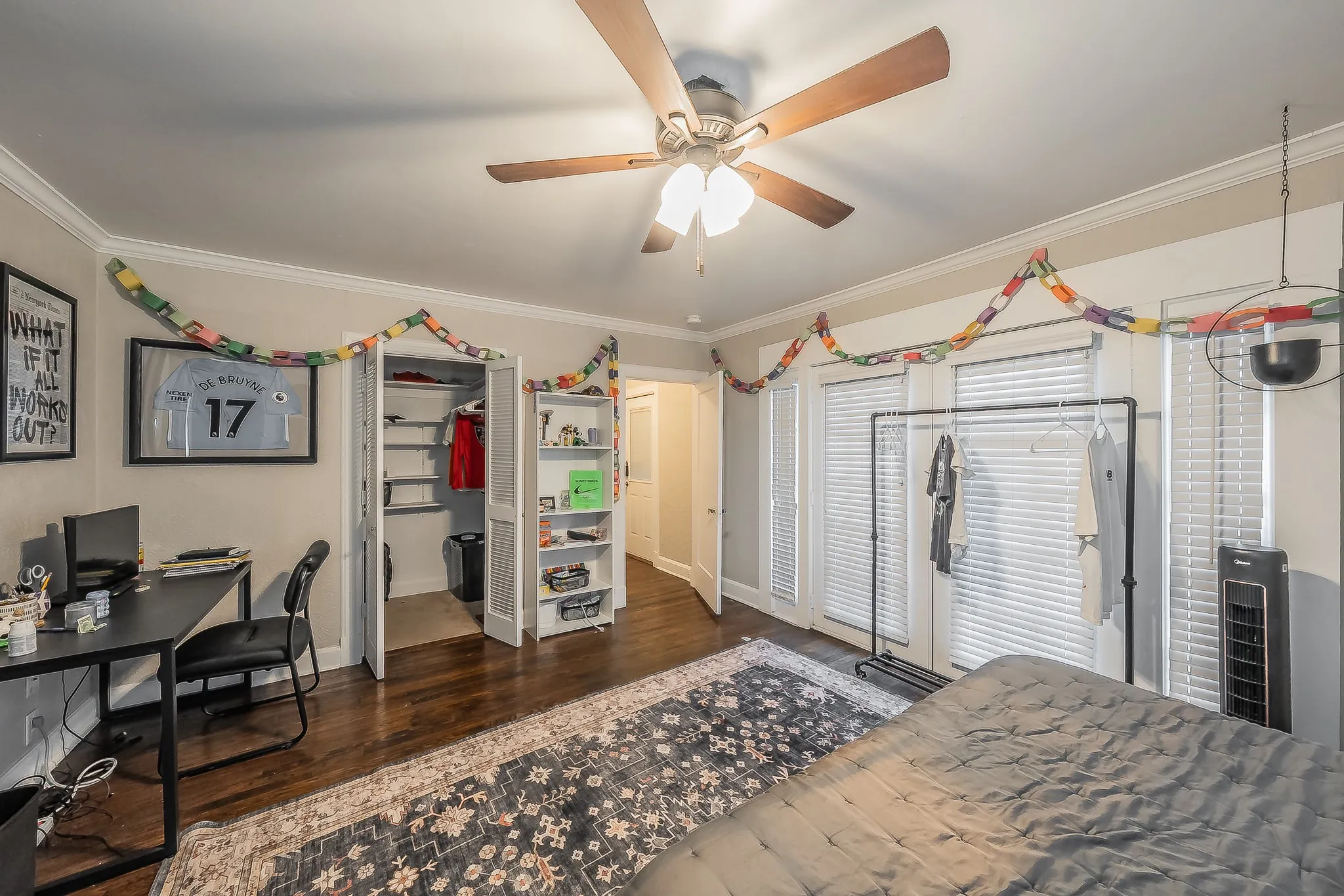Single Family Residence For Sale in Tarrant County , 3257 Greene Avenue, Fort Worth, Texas 76109, 3 Bedroom, 2 Bathroom, 3 Garage spaces, 2,224 Sqft, built in 1932, Price $621,500, mls#21349198, Real Estate Agent in Fort Worth, Homes For Sale in Tarrant county, Homes For Sale in Fort Worth, Realtor in Fort Worth Texas, Real Estate Brokerage Independent Realty Texas, Luminita Cordes Realtor