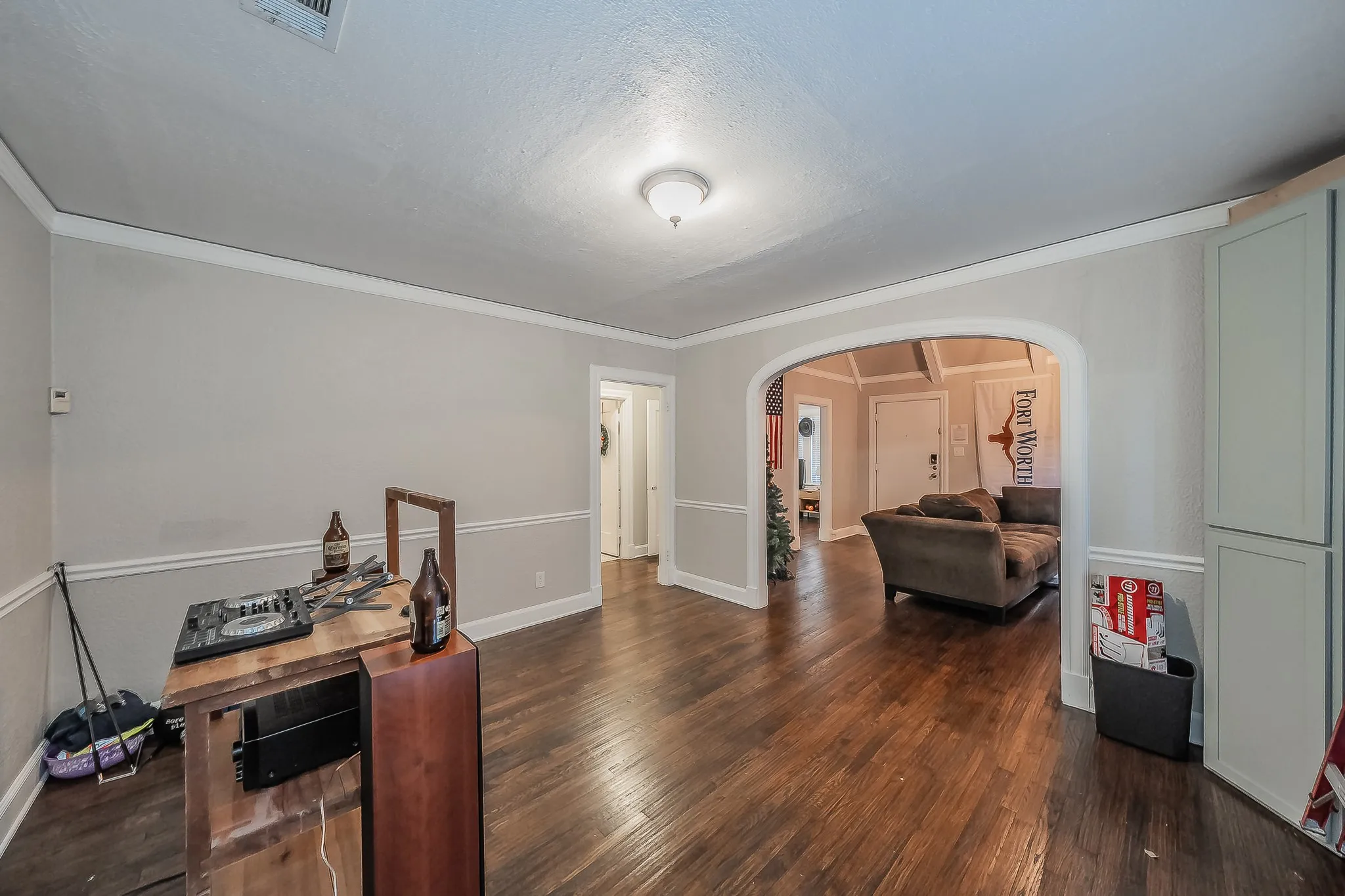 Single Family Residence For Sale in Tarrant County , 3257 Greene Avenue, Fort Worth, Texas 76109, 3 Bedroom, 2 Bathroom, 3 Garage spaces, 2,224 Sqft, built in 1932, Price $621,500, mls#21349198, Real Estate Agent in Fort Worth, Homes For Sale in Tarrant county, Homes For Sale in Fort Worth, Realtor in Fort Worth Texas, Real Estate Brokerage Independent Realty Texas, Luminita Cordes Realtor