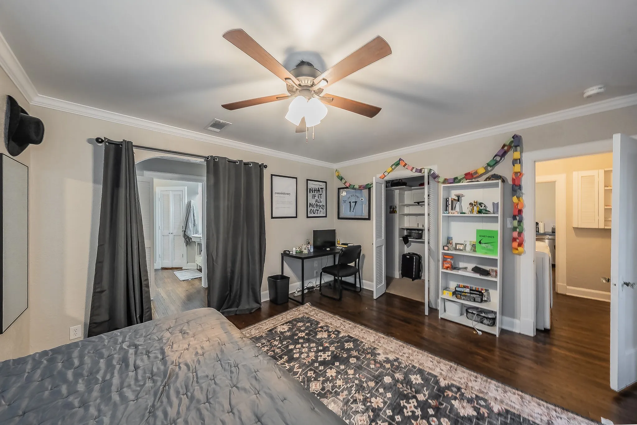 Single Family Residence For Sale in Tarrant County , 3257 Greene Avenue, Fort Worth, Texas 76109, 3 Bedroom, 2 Bathroom, 3 Garage spaces, 2,224 Sqft, built in 1932, Price $621,500, mls#21349198, Real Estate Agent in Fort Worth, Homes For Sale in Tarrant county, Homes For Sale in Fort Worth, Realtor in Fort Worth Texas, Real Estate Brokerage Independent Realty Texas, Luminita Cordes Realtor