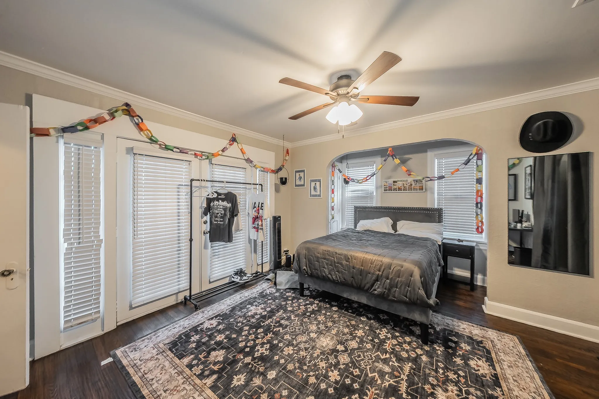 Single Family Residence For Sale in Tarrant County , 3257 Greene Avenue, Fort Worth, Texas 76109, 3 Bedroom, 2 Bathroom, 3 Garage spaces, 2,224 Sqft, built in 1932, Price $621,500, mls#21349198, Real Estate Agent in Fort Worth, Homes For Sale in Tarrant county, Homes For Sale in Fort Worth, Realtor in Fort Worth Texas, Real Estate Brokerage Independent Realty Texas, Luminita Cordes Realtor