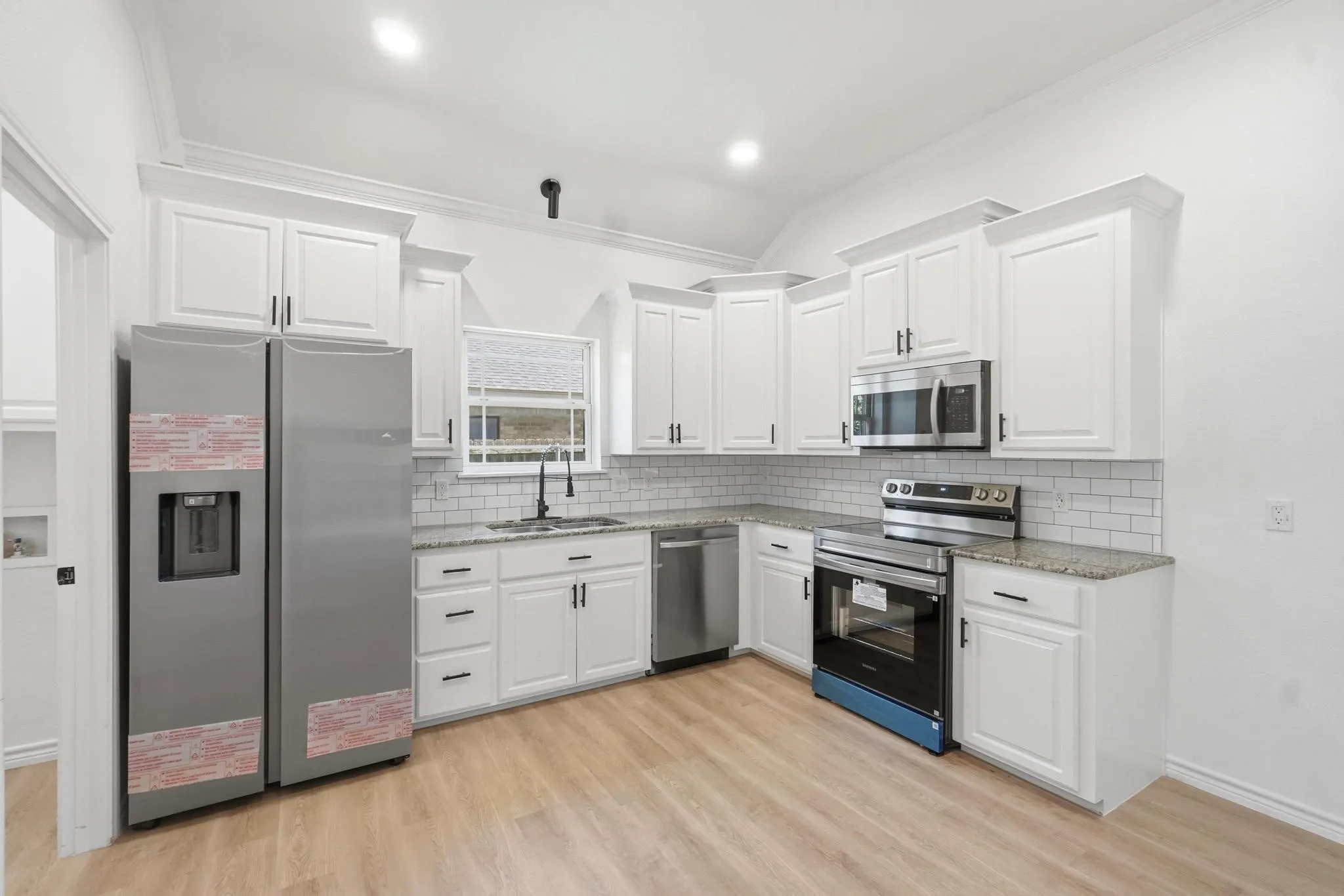 Single Family Residence For Sale in Taylor County , 5117 Spring Creek Road, Abilene, Texas 79602, 3 Bedroom, 2 Bathroom, 2 Garage spaces, 1,518 Sqft, built in 2011, mls#21351144, Real Estate Agent in Abilene, Homes For Sale in Taylor county, Homes For Sale in Abilene, Realtor in Abilene Texas, Real Estate Brokerage Independent Realty Texas, Luminita Cordes Realtor
