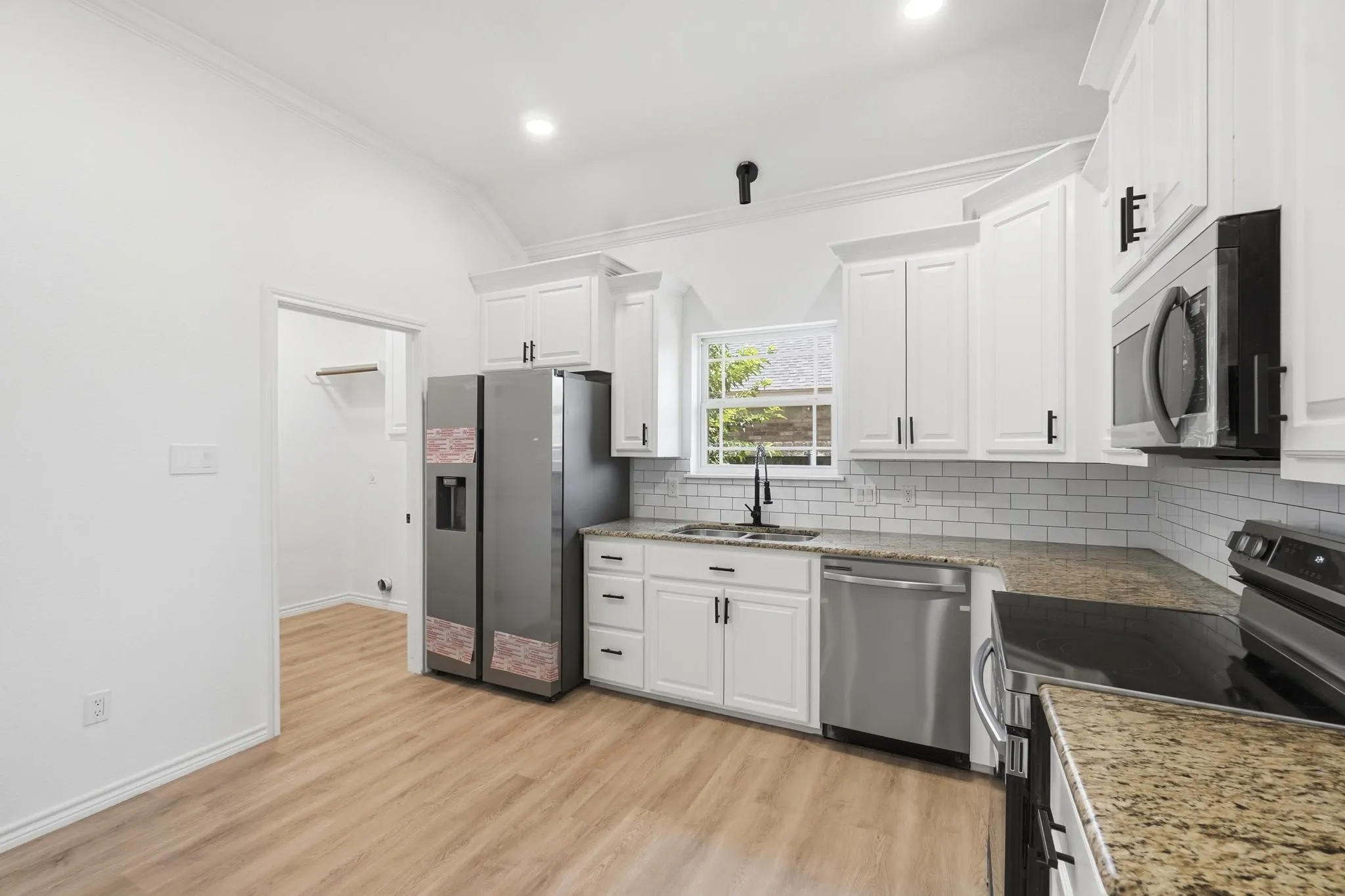 Single Family Residence For Sale in Taylor County , 5117 Spring Creek Road, Abilene, Texas 79602, 3 Bedroom, 2 Bathroom, 2 Garage spaces, 1,518 Sqft, built in 2011, mls#21351144, Real Estate Agent in Abilene, Homes For Sale in Taylor county, Homes For Sale in Abilene, Realtor in Abilene Texas, Real Estate Brokerage Independent Realty Texas, Luminita Cordes Realtor