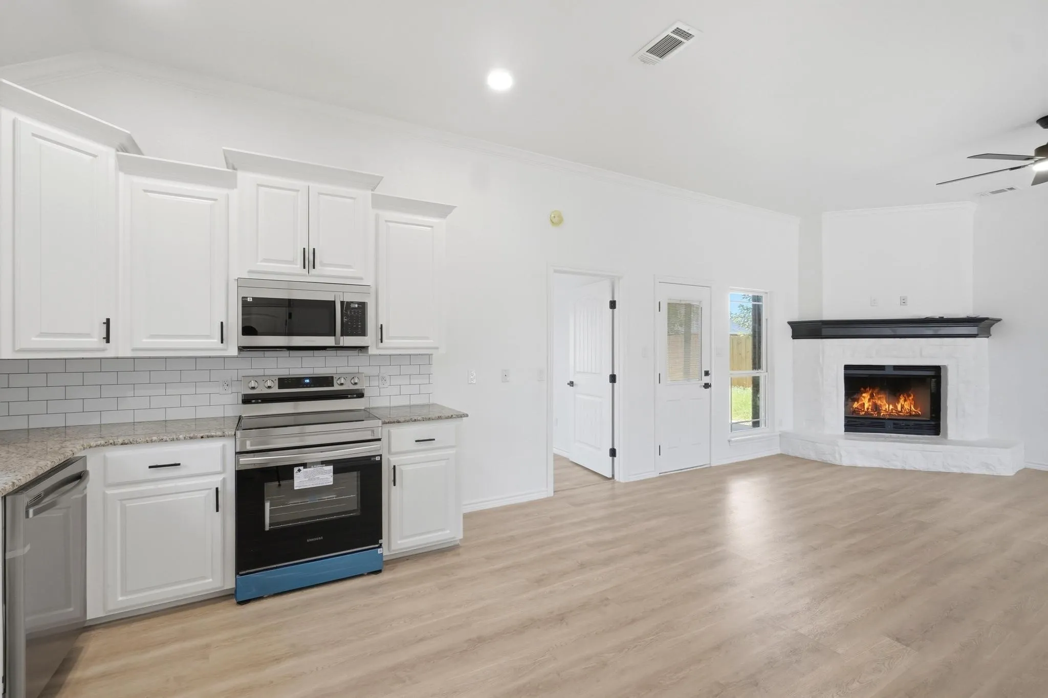 Single Family Residence For Sale in Taylor County , 5117 Spring Creek Road, Abilene, Texas 79602, 3 Bedroom, 2 Bathroom, 2 Garage spaces, 1,518 Sqft, built in 2011, mls#21351144, Real Estate Agent in Abilene, Homes For Sale in Taylor county, Homes For Sale in Abilene, Realtor in Abilene Texas, Real Estate Brokerage Independent Realty Texas, Luminita Cordes Realtor