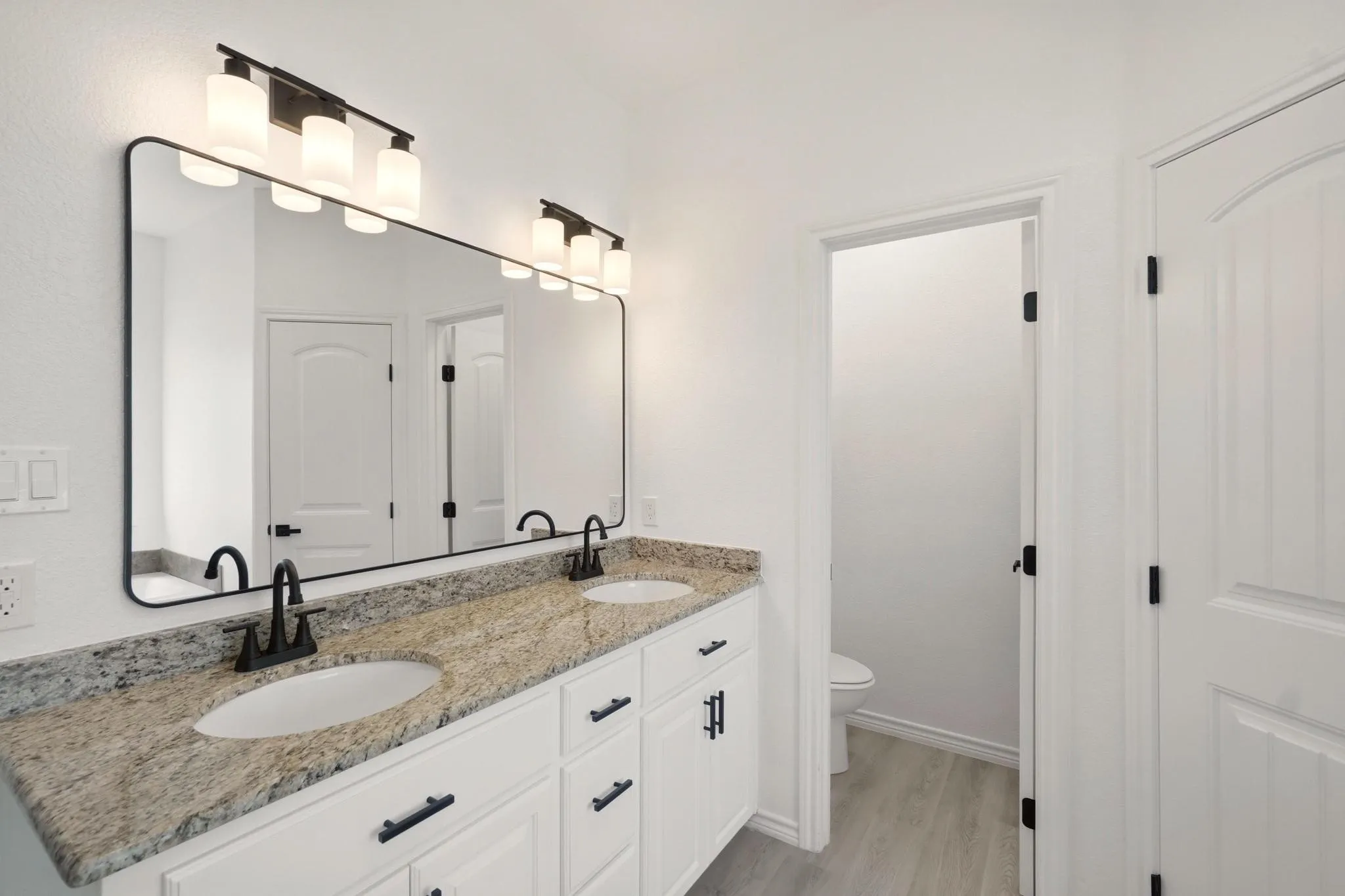 Single Family Residence For Sale in Taylor County , 5117 Spring Creek Road, Abilene, Texas 79602, 3 Bedroom, 2 Bathroom, 2 Garage spaces, 1,518 Sqft, built in 2011, mls#21351144, Real Estate Agent in Abilene, Homes For Sale in Taylor county, Homes For Sale in Abilene, Realtor in Abilene Texas, Real Estate Brokerage Independent Realty Texas, Luminita Cordes Realtor