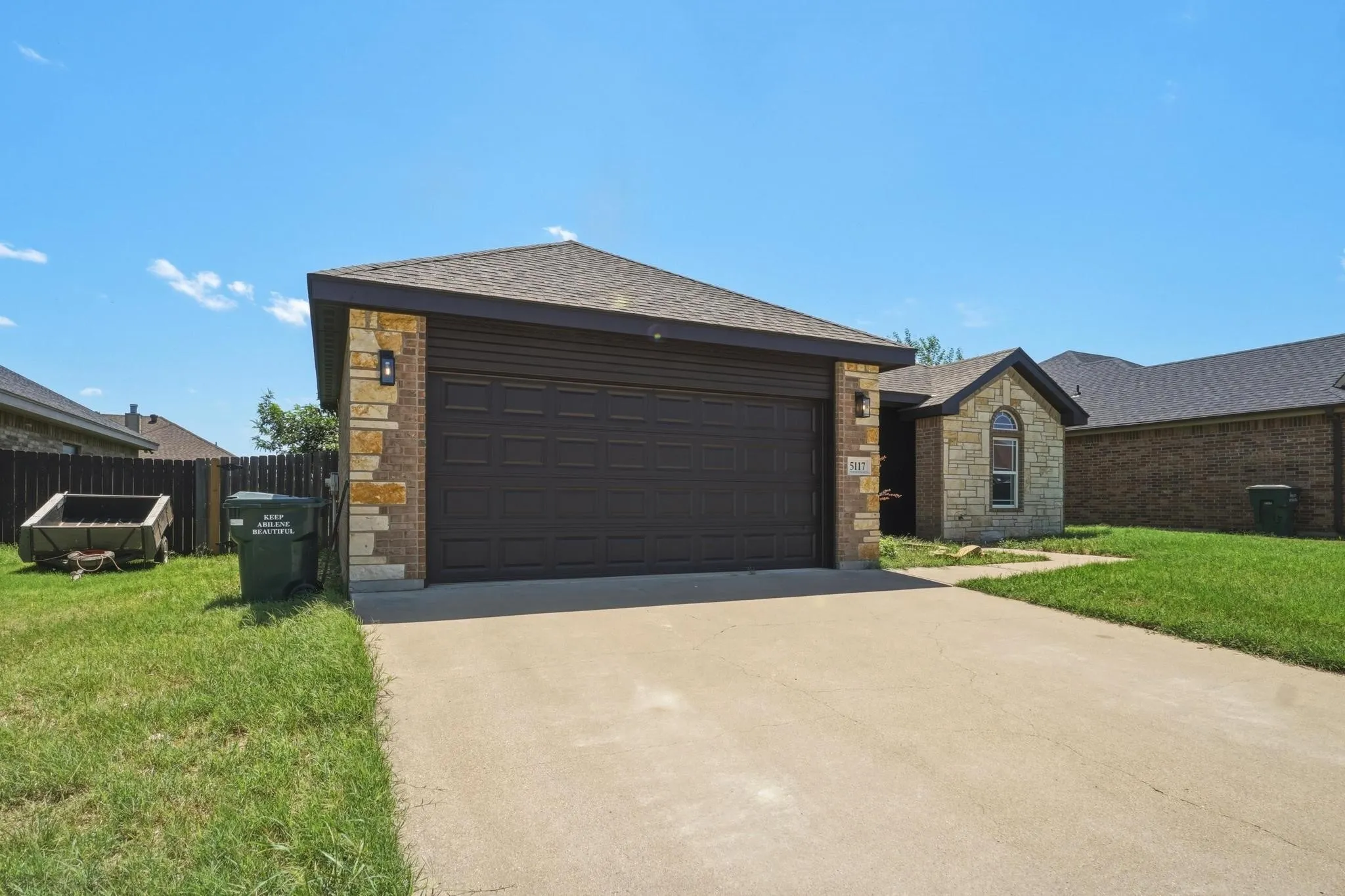 Single Family Residence For Sale in Taylor County , 5117 Spring Creek Road, Abilene, Texas 79602, 3 Bedroom, 2 Bathroom, 2 Garage spaces, 1,518 Sqft, built in 2011, mls#21351144, Real Estate Agent in Abilene, Homes For Sale in Taylor county, Homes For Sale in Abilene, Realtor in Abilene Texas, Real Estate Brokerage Independent Realty Texas, Luminita Cordes Realtor