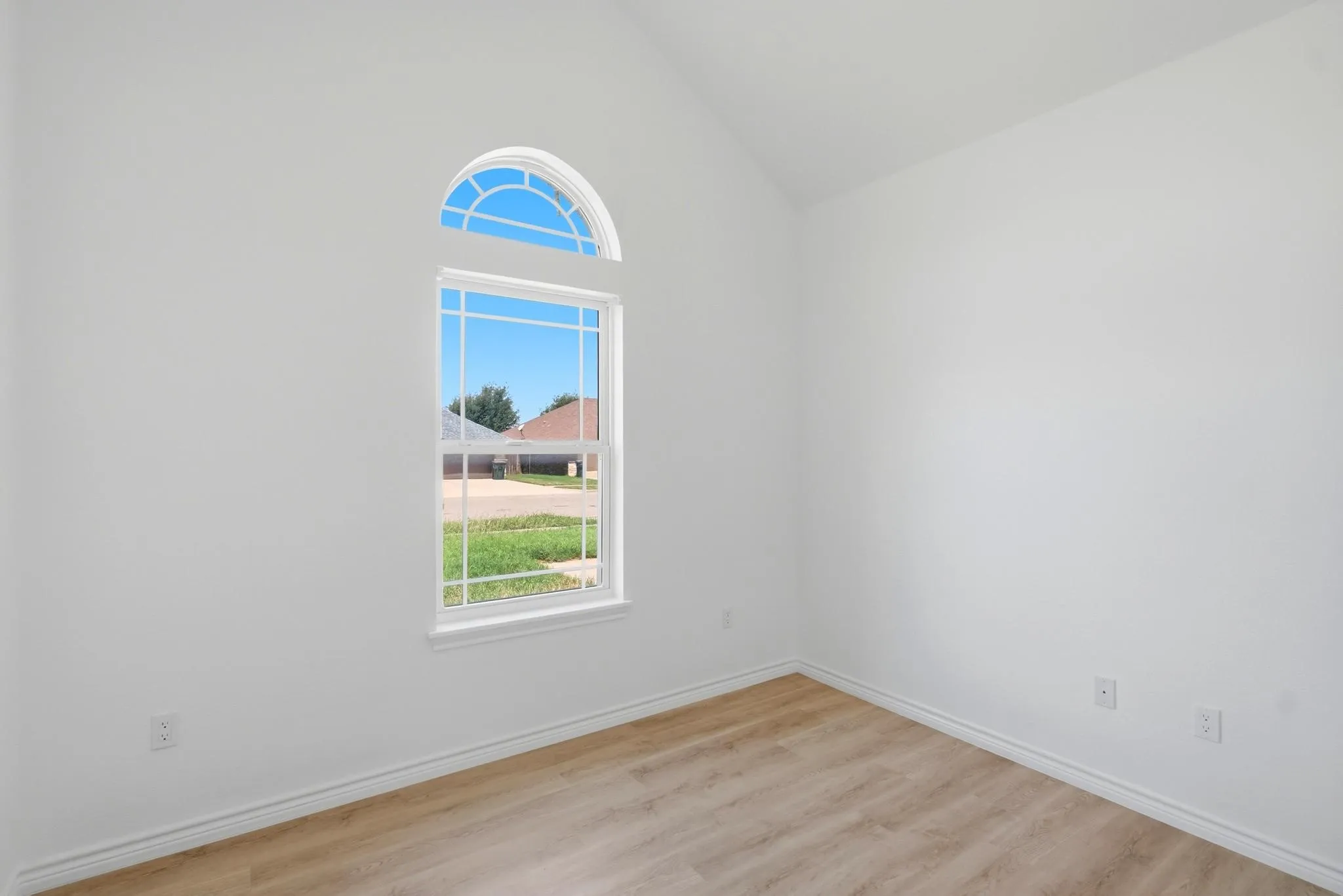 Single Family Residence For Sale in Taylor County , 5117 Spring Creek Road, Abilene, Texas 79602, 3 Bedroom, 2 Bathroom, 2 Garage spaces, 1,518 Sqft, built in 2011, mls#21351144, Real Estate Agent in Abilene, Homes For Sale in Taylor county, Homes For Sale in Abilene, Realtor in Abilene Texas, Real Estate Brokerage Independent Realty Texas, Luminita Cordes Realtor