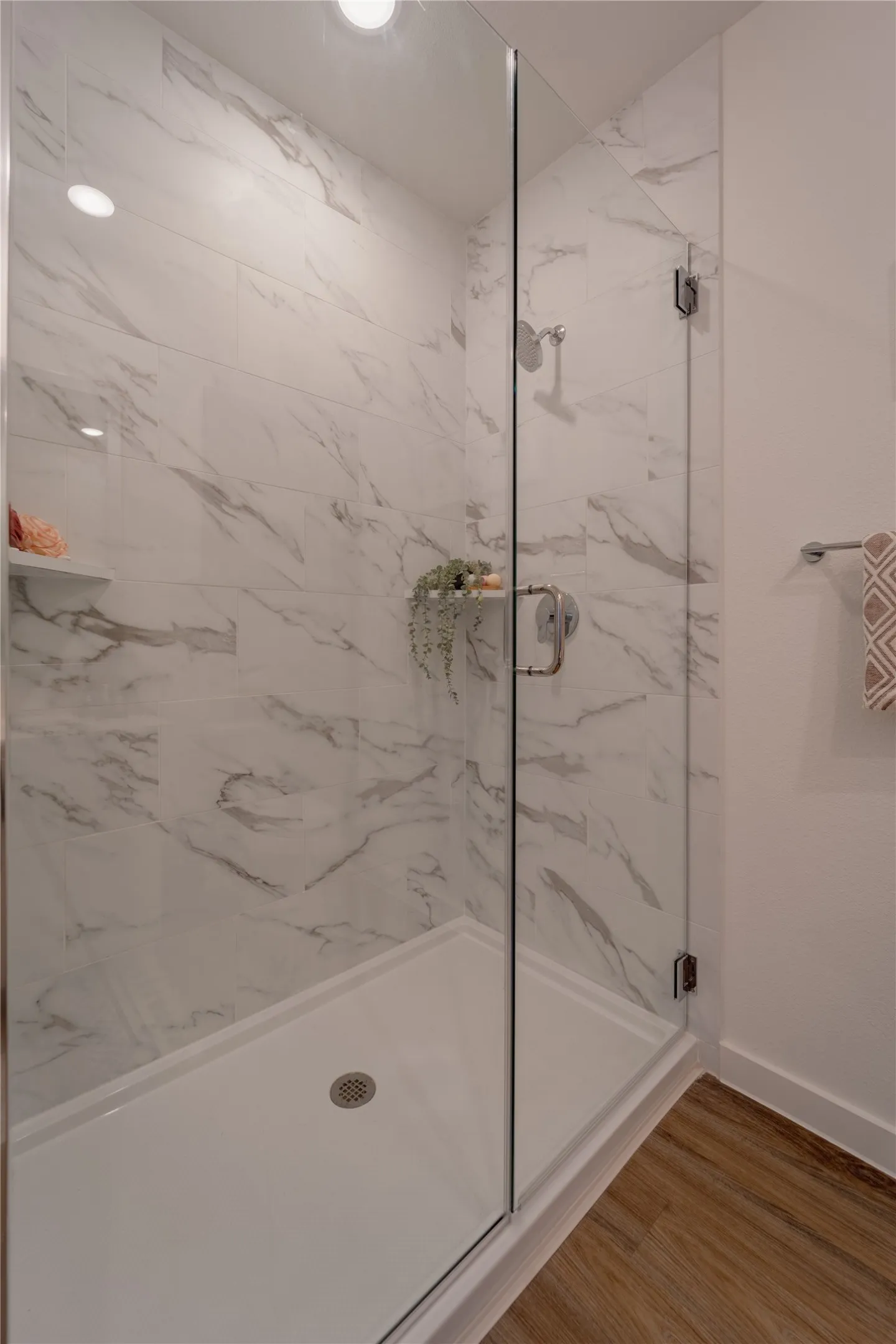Apartment For Rent in Dallas County , 105 S Bishop Avenue 227-1320, Dallas, Texas 75208, 1 Bedroom, 1 Bathroom, 1 Garage spaces, 599 Sqft, built in 2022, mls#21351147, Real Estate Agent in Dallas, Homes For Rent in Dallas county, Homes For Rent in Dallas, Realtor in Dallas Texas, Real Estate Brokerage Independent Realty Texas, Luminita Cordes Realtor