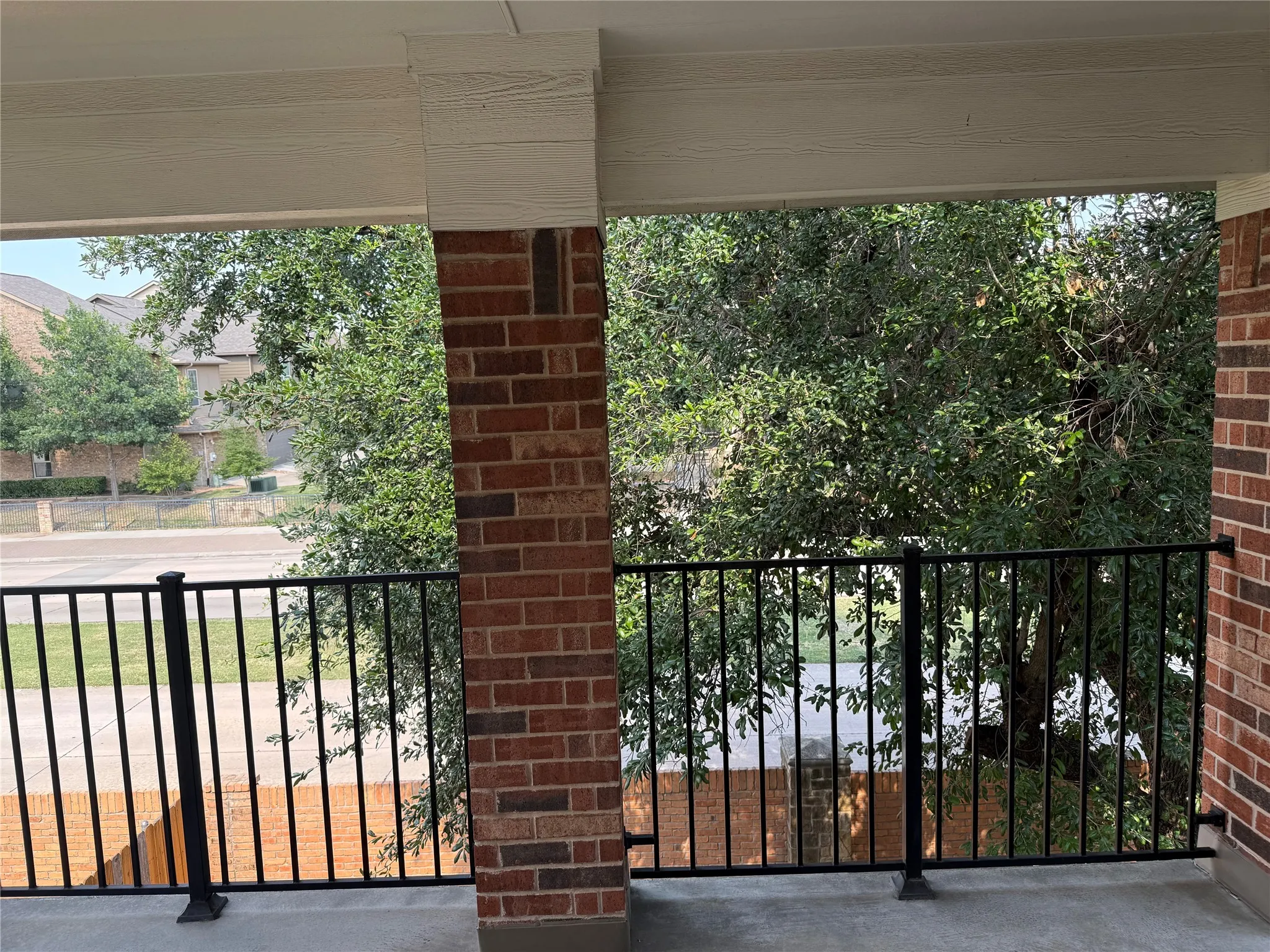 Single Family Residence For Rent in Dallas County , 909 Araf Avenue, Richardson, Texas 75081, 5 Bedroom, 5 Bathroom, 2 Garage spaces, 3,070 Sqft, built in 2009, mls#21348666, Real Estate Agent in Richardson, Homes For Rent in Dallas county, Homes For Rent in Richardson, Realtor in Richardson Texas, Real Estate Brokerage Independent Realty Texas, Luminita Cordes Realtor