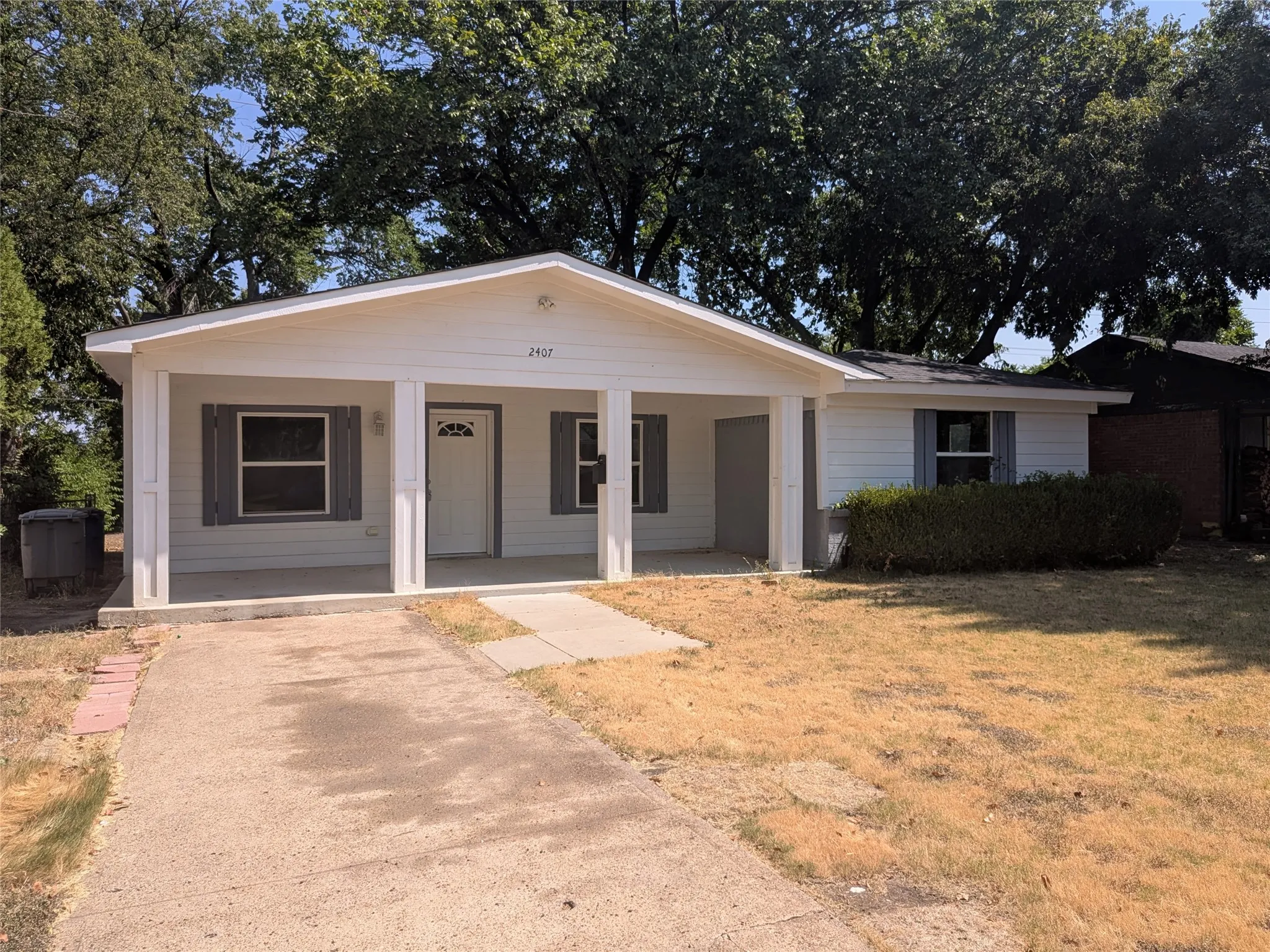 Single Family Residence For Sale in Dallas County , 2407 El Capitan Drive, Dallas, Texas 75228, 3 Bedroom, 1 Bathroom, Garage spaces, 1,200 Sqft, built in 1955, mls#21351143, Real Estate Agent in Dallas, Homes For Sale in Dallas county, Homes For Sale in Dallas, Realtor in Dallas Texas, Real Estate Brokerage Independent Realty Texas, Luminita Cordes Realtor