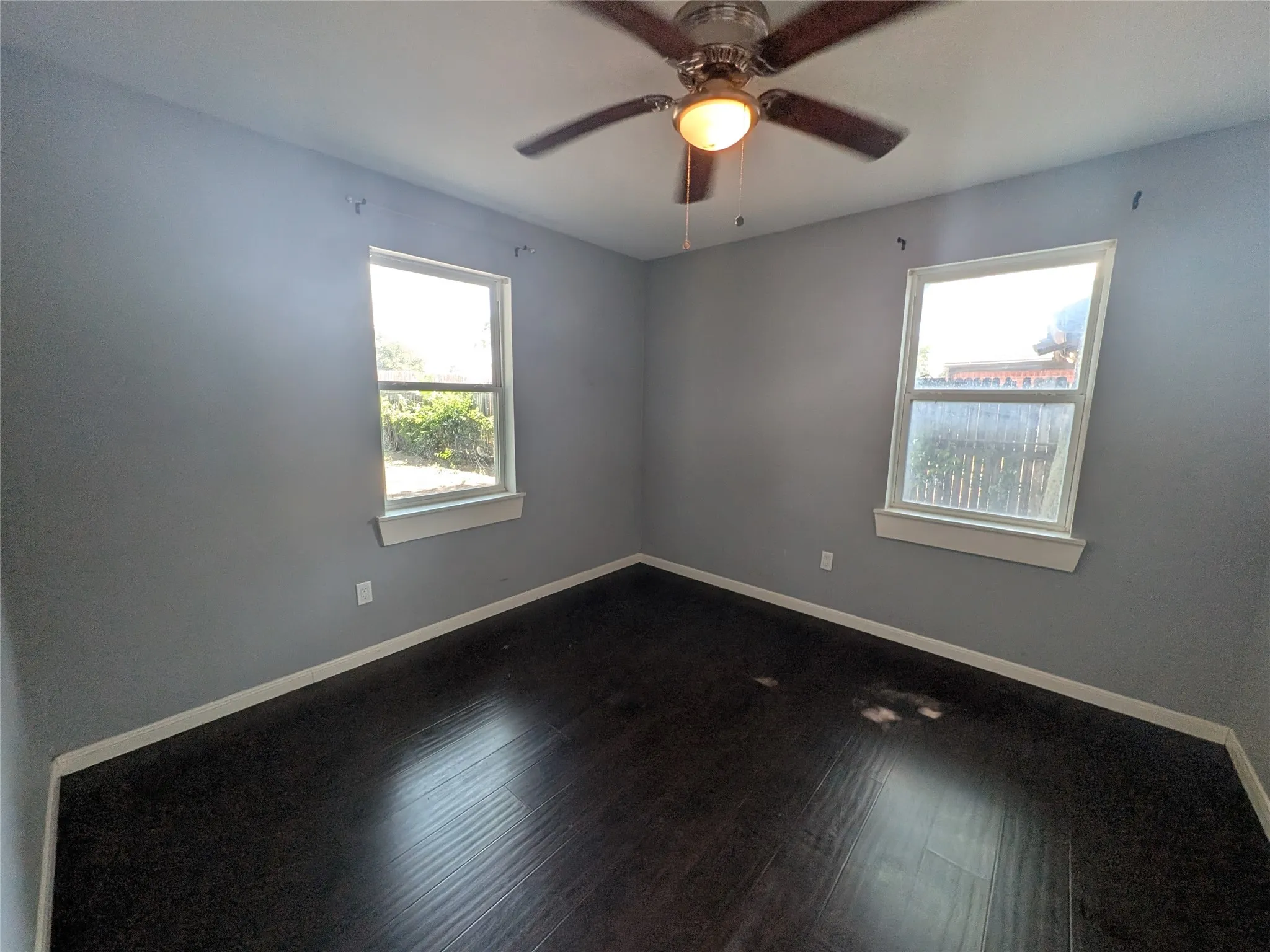 Single Family Residence For Sale in Dallas County , 2407 El Capitan Drive, Dallas, Texas 75228, 3 Bedroom, 1 Bathroom, Garage spaces, 1,200 Sqft, built in 1955, mls#21351143, Real Estate Agent in Dallas, Homes For Sale in Dallas county, Homes For Sale in Dallas, Realtor in Dallas Texas, Real Estate Brokerage Independent Realty Texas, Luminita Cordes Realtor