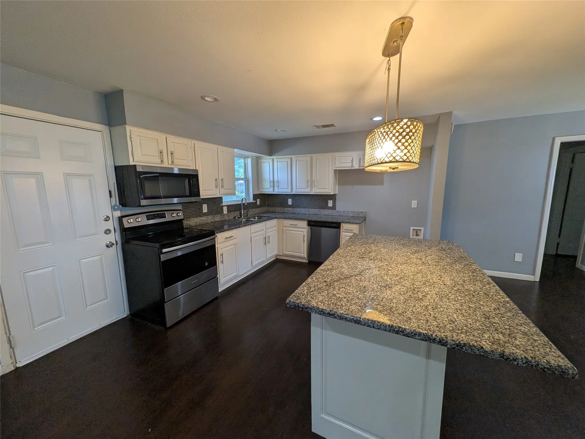Single Family Residence For Sale in Dallas County , 2407 El Capitan Drive, Dallas, Texas 75228, 3 Bedroom, 1 Bathroom, Garage spaces, 1,200 Sqft, built in 1955, mls#21351143, Real Estate Agent in Dallas, Homes For Sale in Dallas county, Homes For Sale in Dallas, Realtor in Dallas Texas, Real Estate Brokerage Independent Realty Texas, Luminita Cordes Realtor