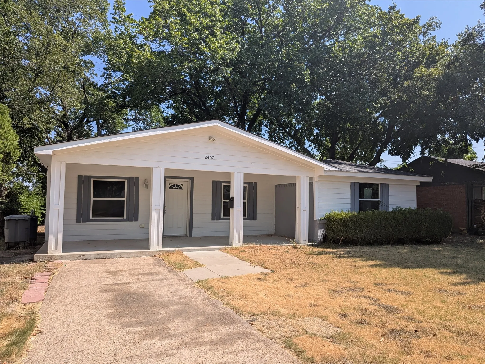 Single Family Residence For Sale in Dallas County , 2407 El Capitan Drive, Dallas, Texas 75228, 3 Bedroom, 1 Bathroom, Garage spaces, 1,200 Sqft, built in 1955, mls#21351143, Real Estate Agent in Dallas, Homes For Sale in Dallas county, Homes For Sale in Dallas, Realtor in Dallas Texas, Real Estate Brokerage Independent Realty Texas, Luminita Cordes Realtor