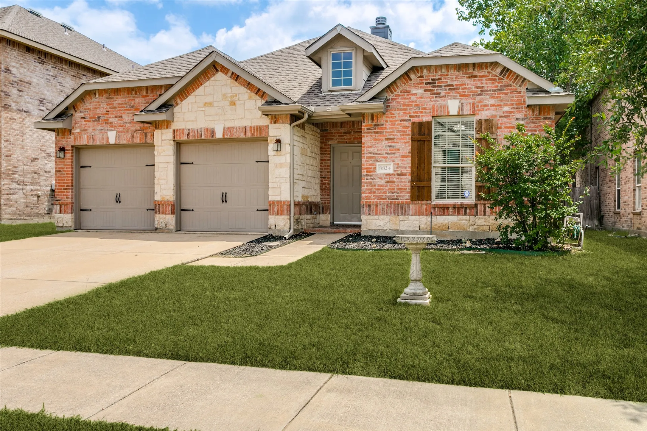 Single Family Residence For Sale in Tarrant County , 8824 Noontide Drive, Fort Worth, Texas 76179, 3 Bedroom, 2 Bathroom, 2 Garage spaces, 1,662 Sqft, built in 2007, mls#21351152, Real Estate Agent in Fort Worth, Homes For Sale in Tarrant county, Homes For Sale in Fort Worth, Realtor in Fort Worth Texas, Real Estate Brokerage Independent Realty Texas, Luminita Cordes Realtor