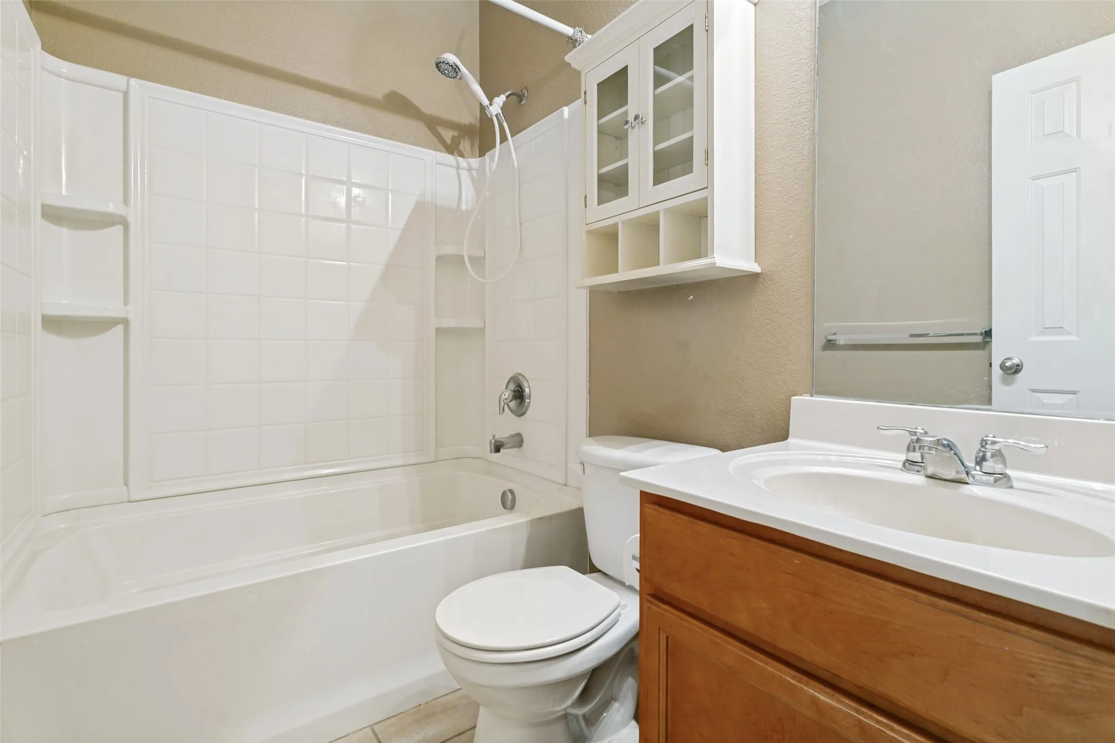 Single Family Residence For Sale in Tarrant County , 8824 Noontide Drive, Fort Worth, Texas 76179, 3 Bedroom, 2 Bathroom, 2 Garage spaces, 1,662 Sqft, built in 2007, mls#21351152, Real Estate Agent in Fort Worth, Homes For Sale in Tarrant county, Homes For Sale in Fort Worth, Realtor in Fort Worth Texas, Real Estate Brokerage Independent Realty Texas, Luminita Cordes Realtor