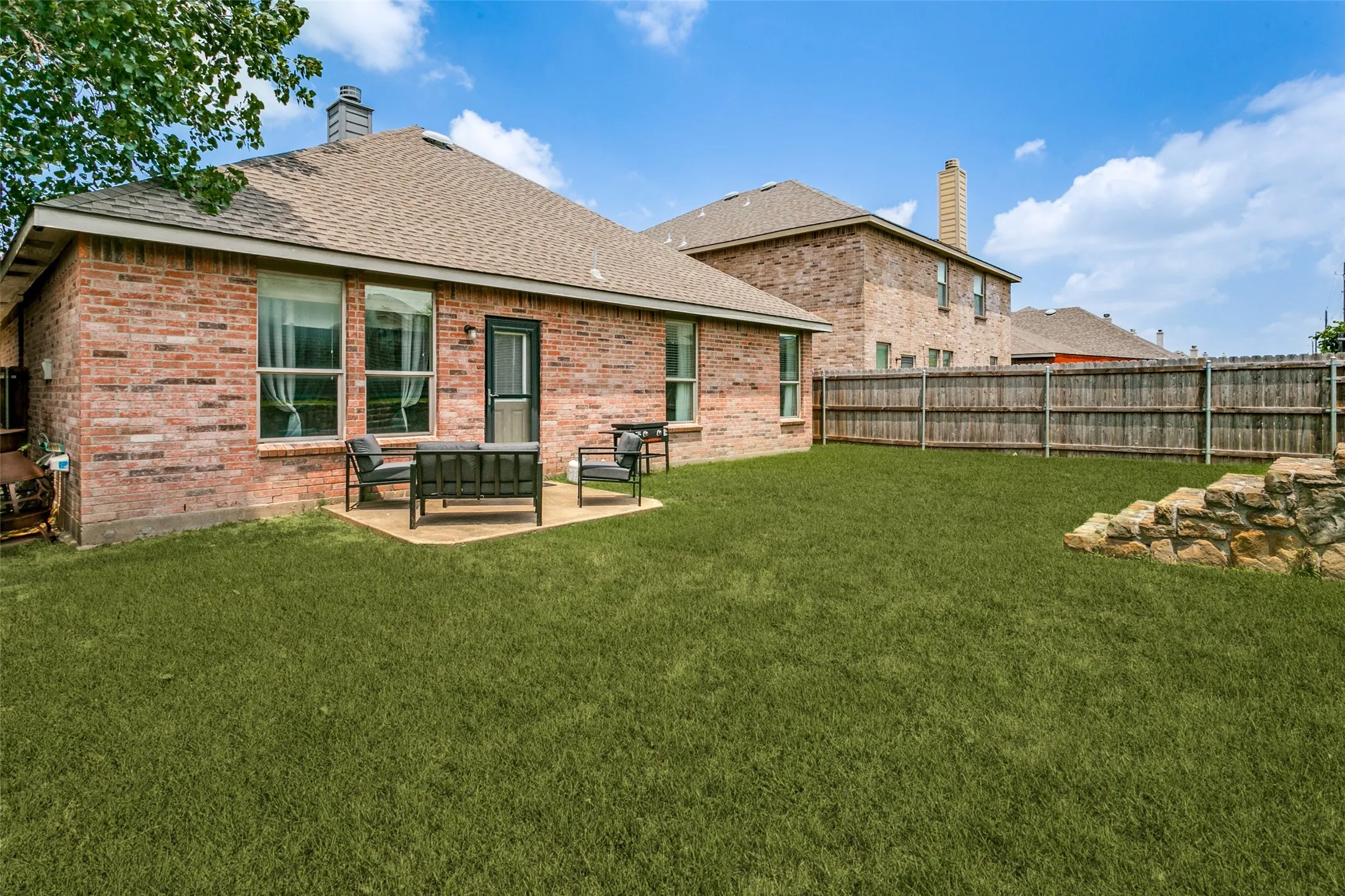 Single Family Residence For Sale in Tarrant County , 8824 Noontide Drive, Fort Worth, Texas 76179, 3 Bedroom, 2 Bathroom, 2 Garage spaces, 1,662 Sqft, built in 2007, mls#21351152, Real Estate Agent in Fort Worth, Homes For Sale in Tarrant county, Homes For Sale in Fort Worth, Realtor in Fort Worth Texas, Real Estate Brokerage Independent Realty Texas, Luminita Cordes Realtor