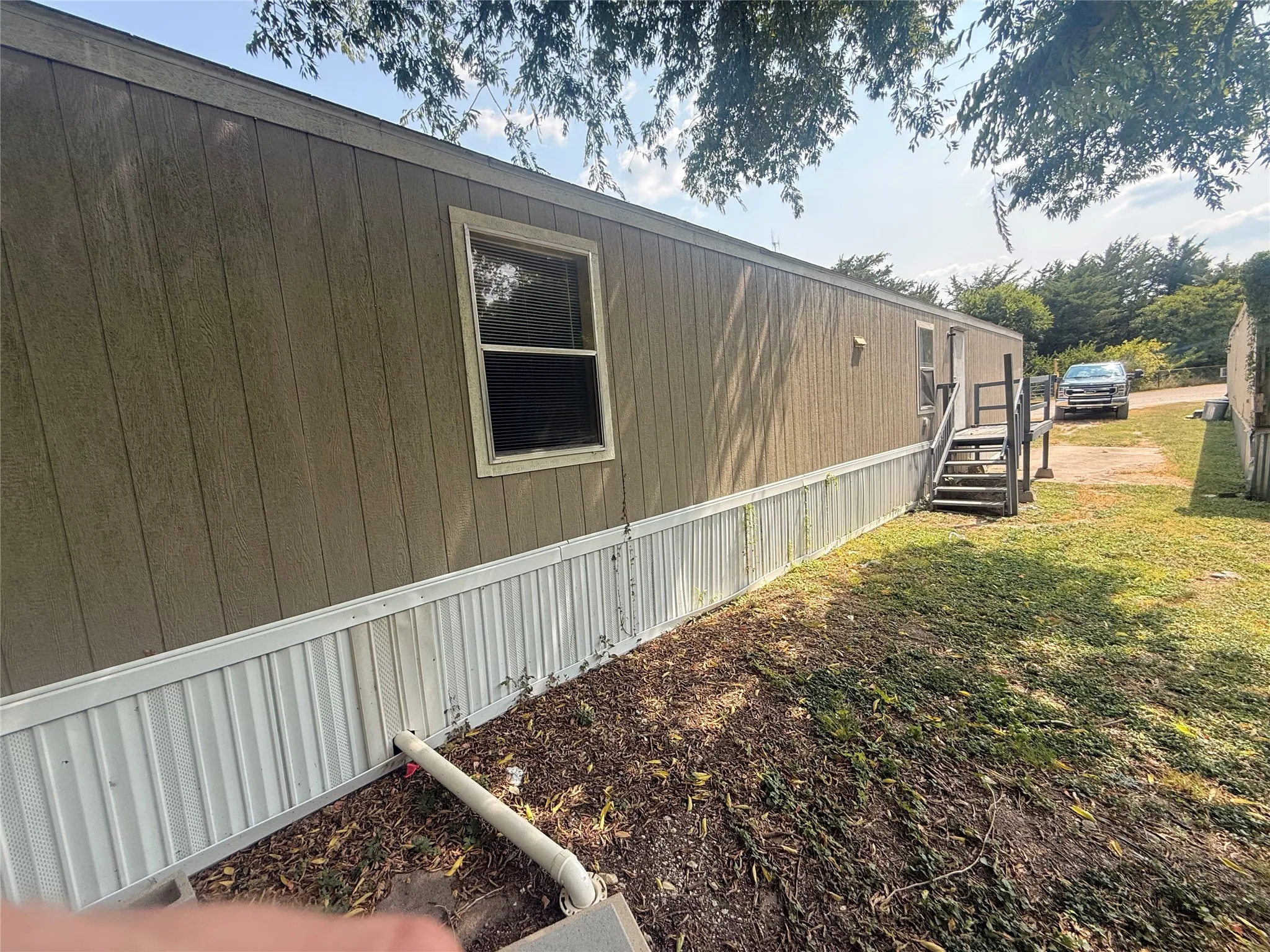 Mobile Home For Rent in Dallas County , 541 Simmons Way 2, Cedar Hill, Texas 75104, 3 Bedroom, 2 Bathroom, Garage spaces, 1,216 Sqft, built in 1999, mls#21350388, Real Estate Agent in Cedar Hill, Homes For Rent in Dallas county, Homes For Rent in Cedar Hill, Realtor in Cedar Hill Texas, Real Estate Brokerage Independent Realty Texas, Luminita Cordes Realtor