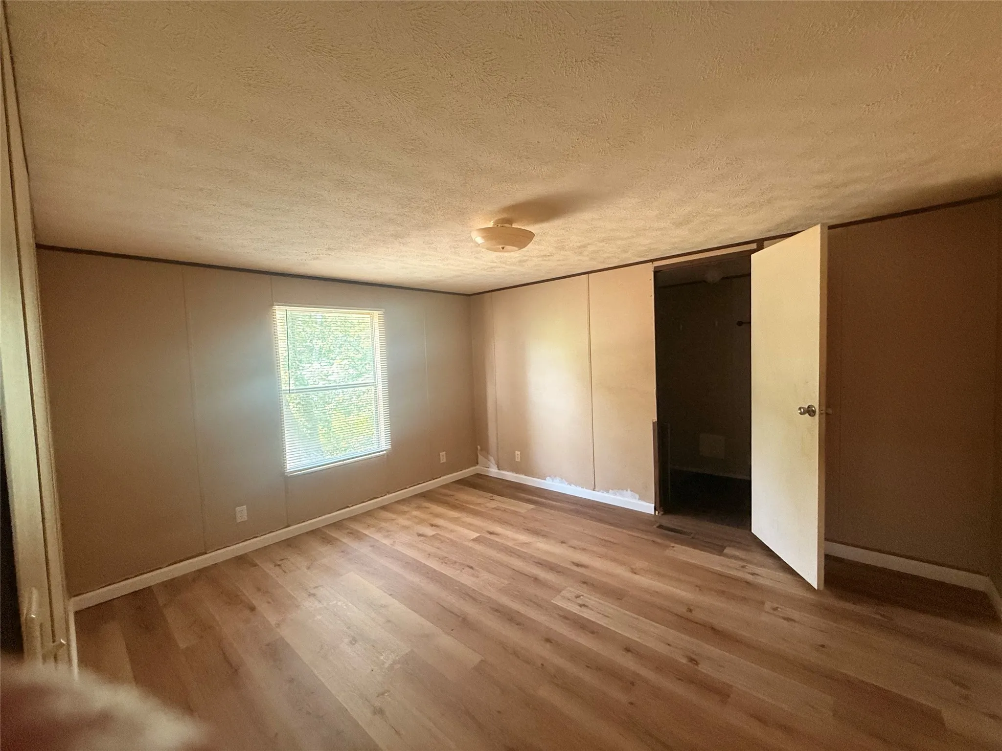 Mobile Home For Rent in Dallas County , 541 Simmons Way 2, Cedar Hill, Texas 75104, 3 Bedroom, 2 Bathroom, Garage spaces, 1,216 Sqft, built in 1999, mls#21350388, Real Estate Agent in Cedar Hill, Homes For Rent in Dallas county, Homes For Rent in Cedar Hill, Realtor in Cedar Hill Texas, Real Estate Brokerage Independent Realty Texas, Luminita Cordes Realtor