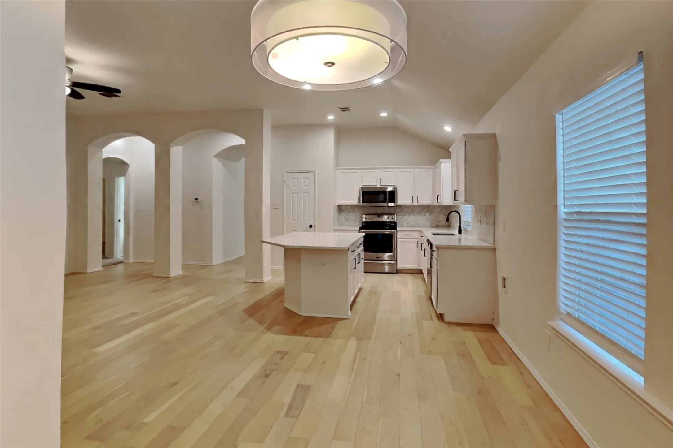 Single Family Residence For Rent in Rockwall County , 405 Hackberry Drive, Fate, Texas 75087, 3 Bedroom, 2 Bathroom, 2 Garage spaces, 2,075 Sqft, built in 2005, mls#21351171, Real Estate Agent in Fate, Homes For Rent in Rockwall county, Homes For Rent in Fate, Realtor in Fate Texas, Real Estate Brokerage Independent Realty Texas, Luminita Cordes Realtor