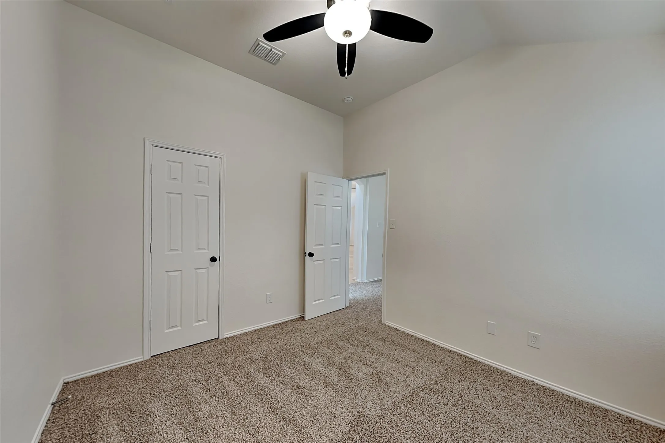 Single Family Residence For Rent in Rockwall County , 405 Hackberry Drive, Fate, Texas 75087, 3 Bedroom, 2 Bathroom, 2 Garage spaces, 2,075 Sqft, built in 2005, mls#21351171, Real Estate Agent in Fate, Homes For Rent in Rockwall county, Homes For Rent in Fate, Realtor in Fate Texas, Real Estate Brokerage Independent Realty Texas, Luminita Cordes Realtor