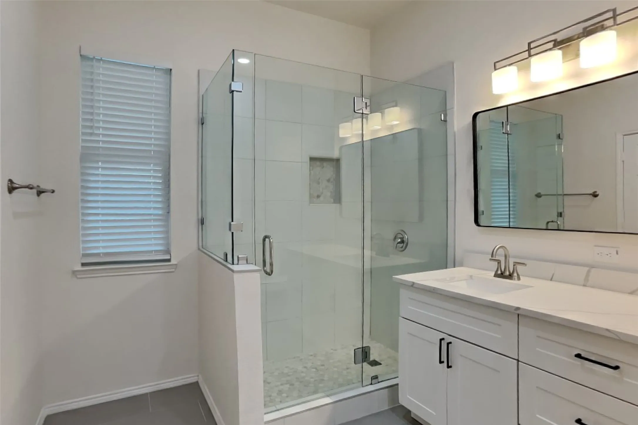 Single Family Residence For Rent in Rockwall County , 405 Hackberry Drive, Fate, Texas 75087, 3 Bedroom, 2 Bathroom, 2 Garage spaces, 2,075 Sqft, built in 2005, mls#21351171, Real Estate Agent in Fate, Homes For Rent in Rockwall county, Homes For Rent in Fate, Realtor in Fate Texas, Real Estate Brokerage Independent Realty Texas, Luminita Cordes Realtor