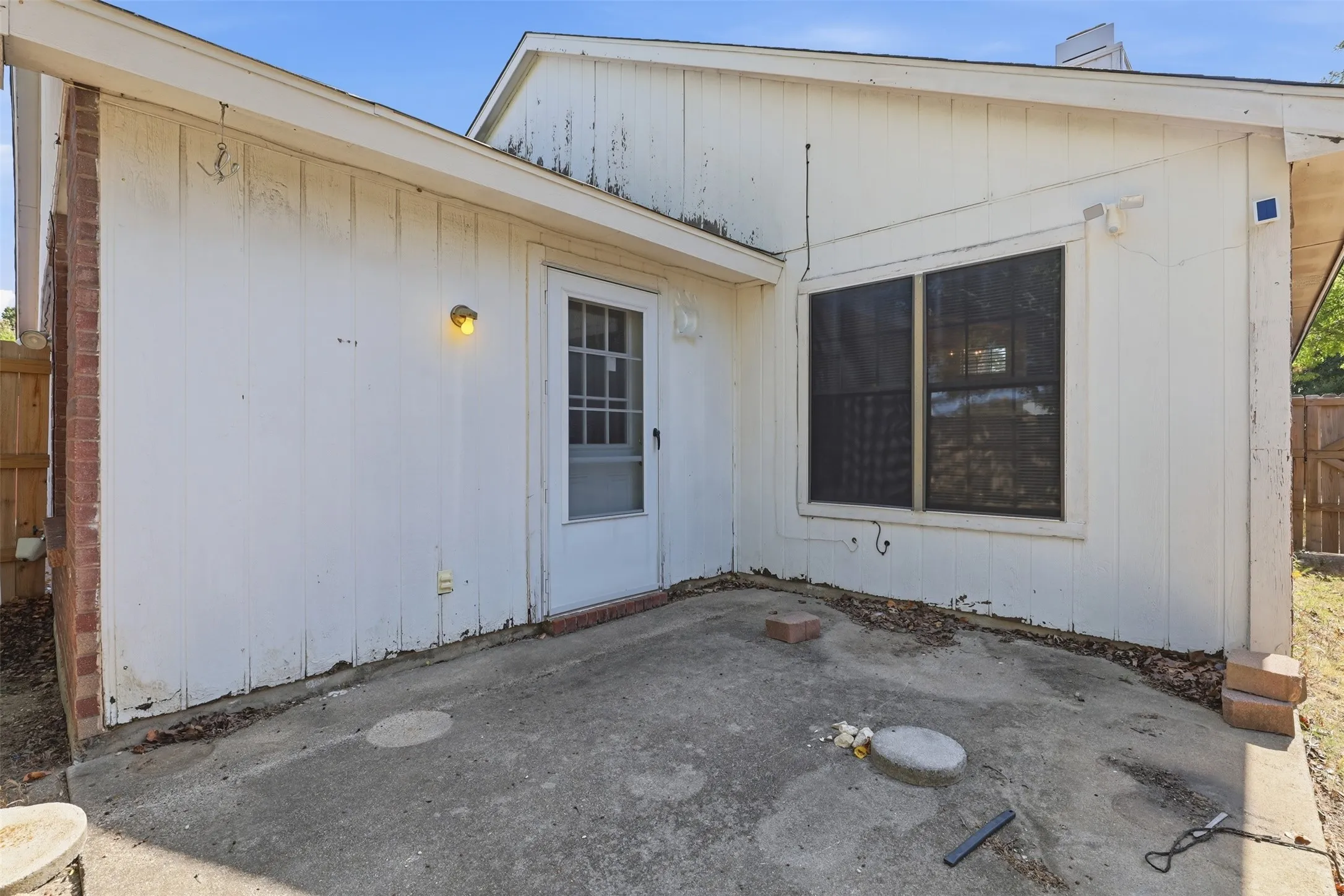 Single Family Residence For Rent in Dallas County , 508 Sims Drive, Cedar Hill, Texas 75104, 3 Bedroom, 2 Bathroom, 2 Garage spaces, 1,517 Sqft, built in 1988, mls#21351108, Real Estate Agent in Cedar Hill, Homes For Rent in Dallas county, Homes For Rent in Cedar Hill, Realtor in Cedar Hill Texas, Real Estate Brokerage Independent Realty Texas, Luminita Cordes Realtor