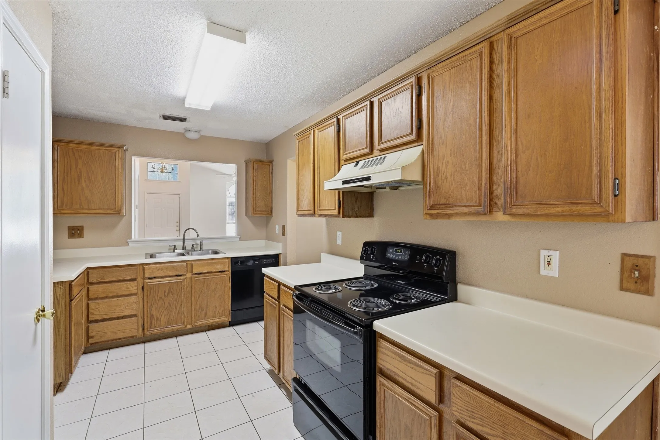Single Family Residence For Rent in Dallas County , 508 Sims Drive, Cedar Hill, Texas 75104, 3 Bedroom, 2 Bathroom, 2 Garage spaces, 1,517 Sqft, built in 1988, mls#21351108, Real Estate Agent in Cedar Hill, Homes For Rent in Dallas county, Homes For Rent in Cedar Hill, Realtor in Cedar Hill Texas, Real Estate Brokerage Independent Realty Texas, Luminita Cordes Realtor