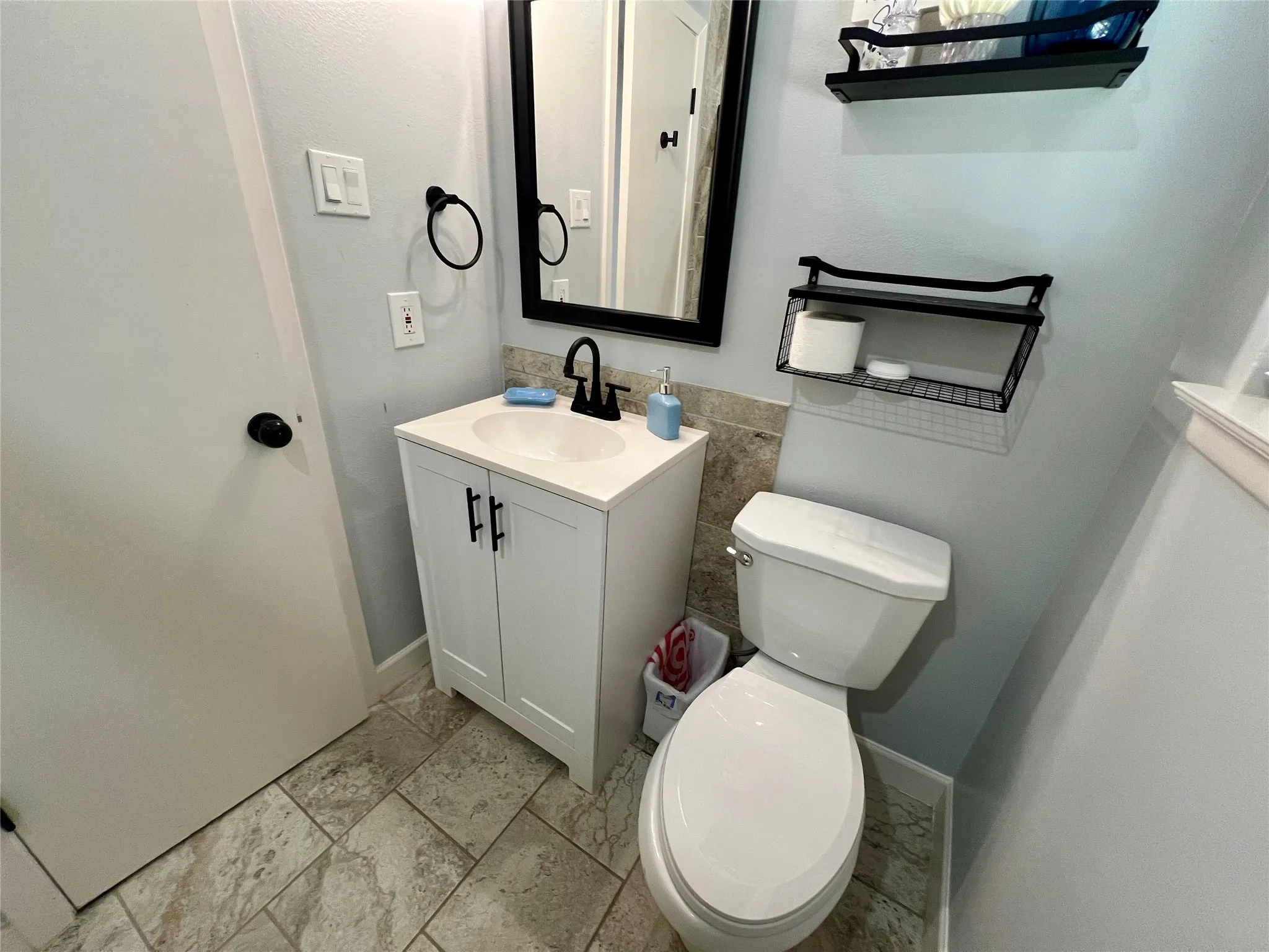 Single Family Residence For Rent in Tarrant County , 1113 Eric Avenue, Arlington, Texas 76012, 3 Bedroom, 2 Bathroom, 1 Garage spaces, 1,332 Sqft, built in 1958, mls#21351178, Real Estate Agent in Arlington, Homes For Rent in Tarrant county, Homes For Rent in Arlington, Realtor in Arlington Texas, Real Estate Brokerage Independent Realty Texas, Luminita Cordes Realtor