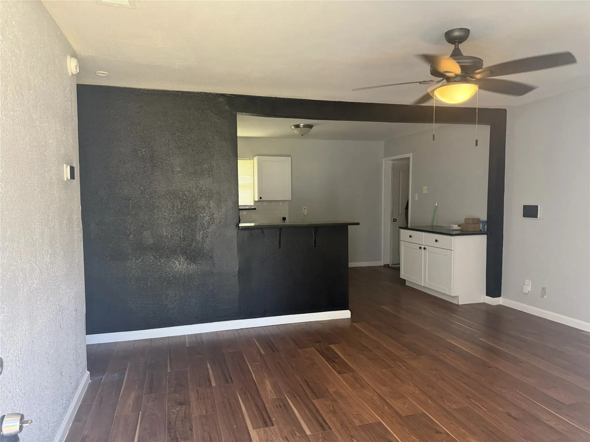 Single Family Residence For Rent in Dallas County , 2374 Talco Dr, Dallas, Texas 75241, 3 Bedroom, 1 Bathroom, 1 Garage spaces, 942 Sqft, built in 1958, mls#21351187, Real Estate Agent in Dallas, Homes For Rent in Dallas county, Homes For Rent in Dallas, Realtor in Dallas Texas, Real Estate Brokerage Independent Realty Texas, Luminita Cordes Realtor