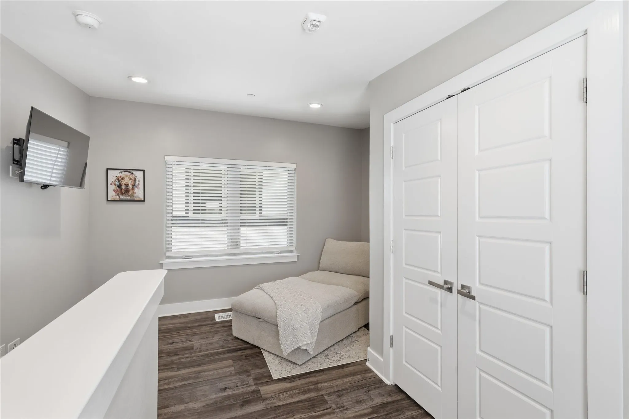Condominium For Sale in Tarrant County , 1118 Galveston Avenue 5, Fort Worth, Texas 76104, 1 Bedroom, 2 Bathroom, 1 Garage spaces, 1,130 Sqft, built in 2021, mls#21339722, Real Estate Agent in Fort Worth, Homes For Sale in Tarrant county, Homes For Sale in Fort Worth, Realtor in Fort Worth Texas, Real Estate Brokerage Independent Realty Texas, Luminita Cordes Realtor