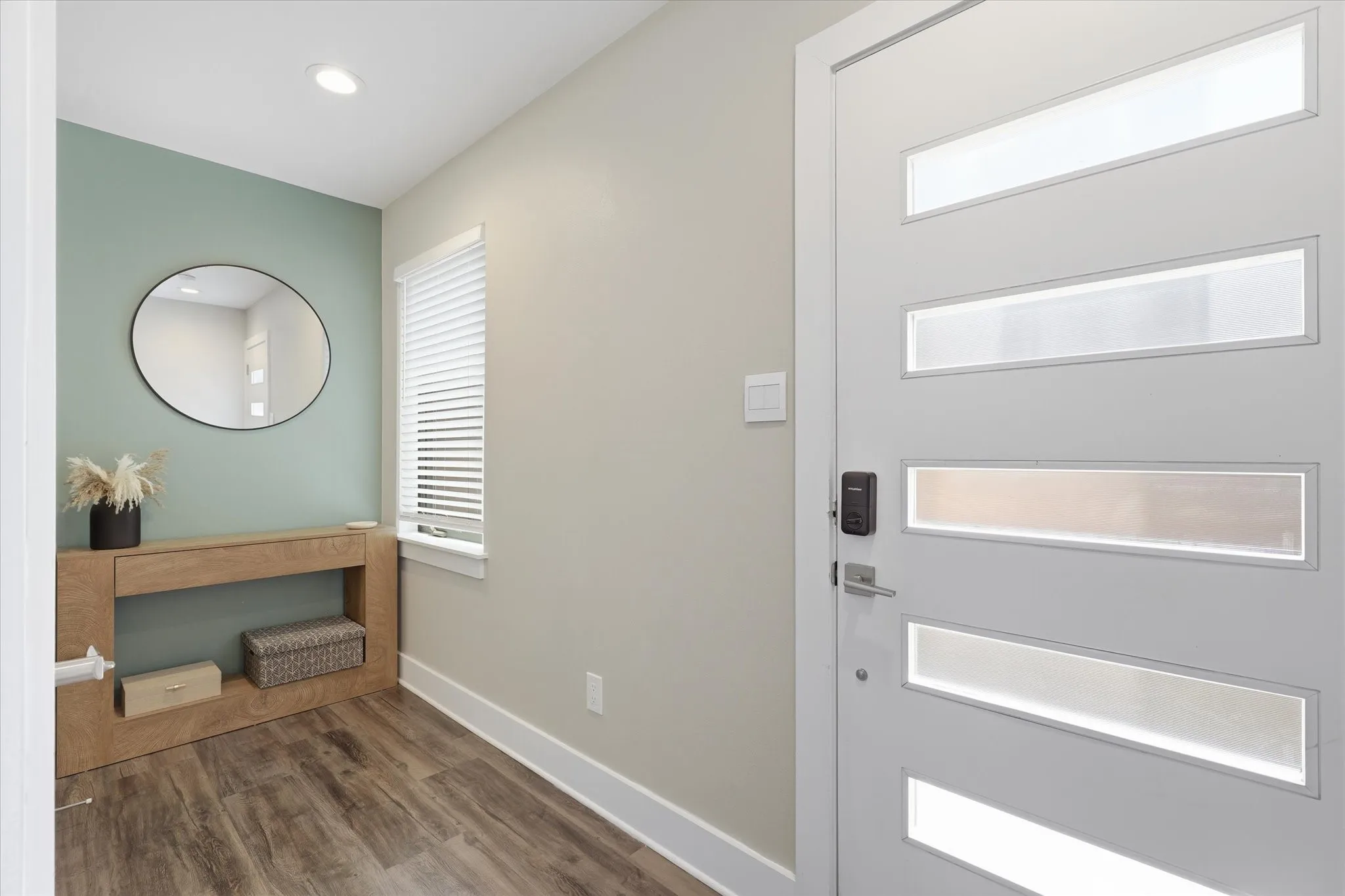Condominium For Sale in Tarrant County , 1118 Galveston Avenue 5, Fort Worth, Texas 76104, 1 Bedroom, 2 Bathroom, 1 Garage spaces, 1,130 Sqft, built in 2021, mls#21339722, Real Estate Agent in Fort Worth, Homes For Sale in Tarrant county, Homes For Sale in Fort Worth, Realtor in Fort Worth Texas, Real Estate Brokerage Independent Realty Texas, Luminita Cordes Realtor