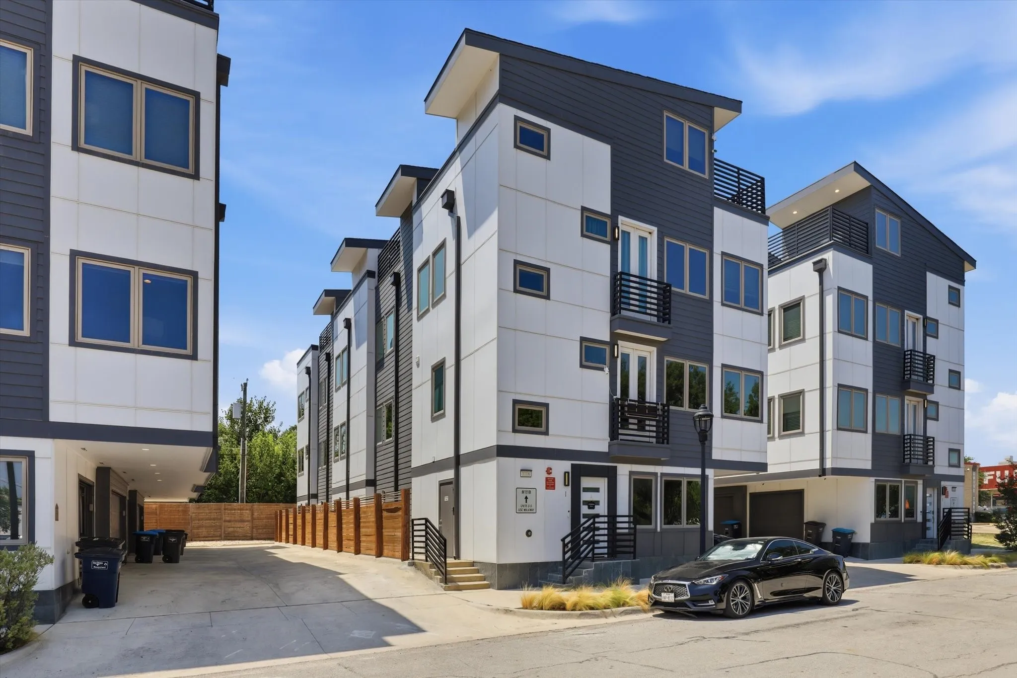 Condominium For Sale in Tarrant County , 1118 Galveston Avenue 5, Fort Worth, Texas 76104, 1 Bedroom, 2 Bathroom, 1 Garage spaces, 1,130 Sqft, built in 2021, mls#21339722, Real Estate Agent in Fort Worth, Homes For Sale in Tarrant county, Homes For Sale in Fort Worth, Realtor in Fort Worth Texas, Real Estate Brokerage Independent Realty Texas, Luminita Cordes Realtor
