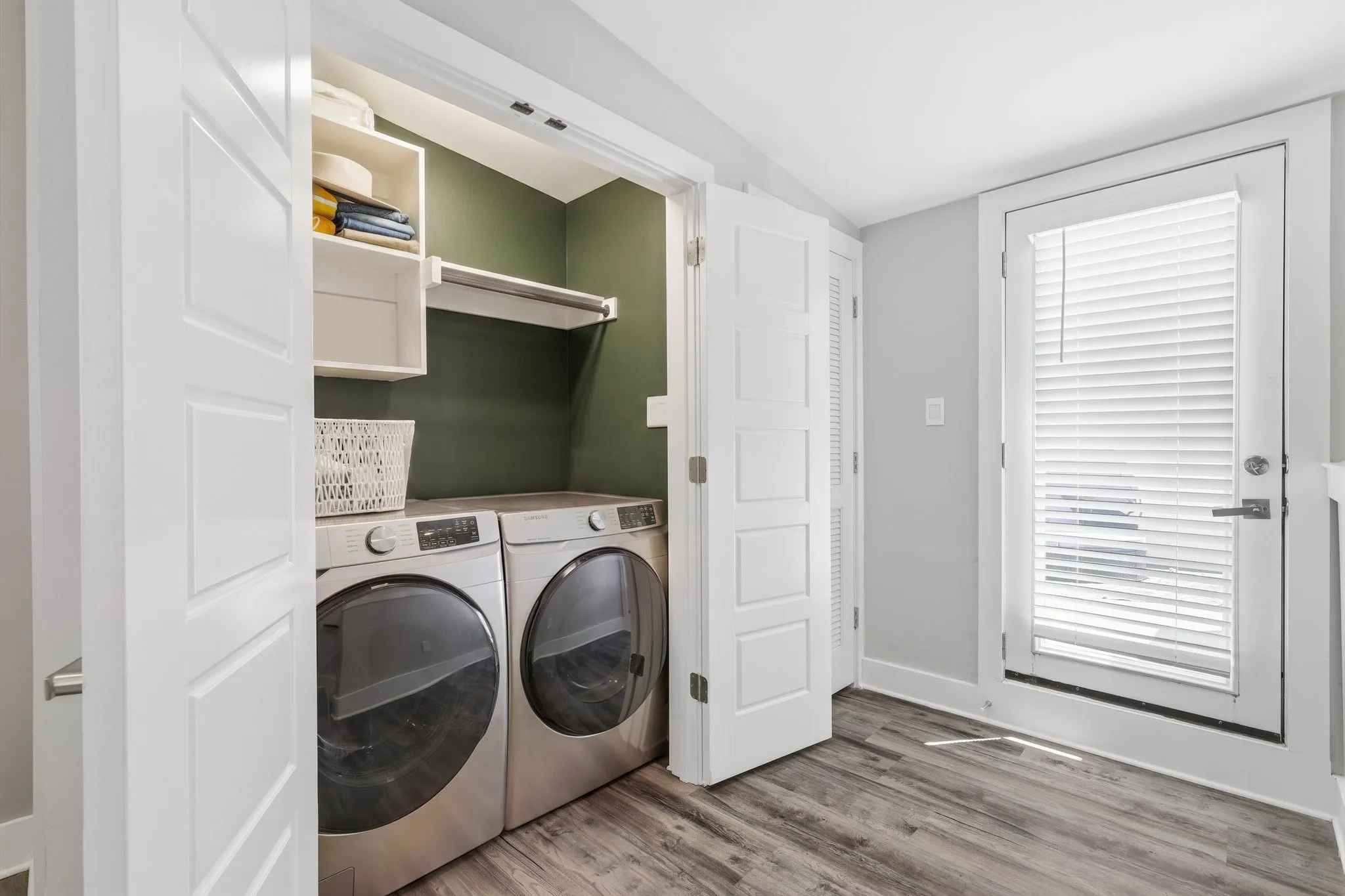 Condominium For Sale in Tarrant County , 1118 Galveston Avenue 5, Fort Worth, Texas 76104, 1 Bedroom, 2 Bathroom, 1 Garage spaces, 1,130 Sqft, built in 2021, mls#21339722, Real Estate Agent in Fort Worth, Homes For Sale in Tarrant county, Homes For Sale in Fort Worth, Realtor in Fort Worth Texas, Real Estate Brokerage Independent Realty Texas, Luminita Cordes Realtor