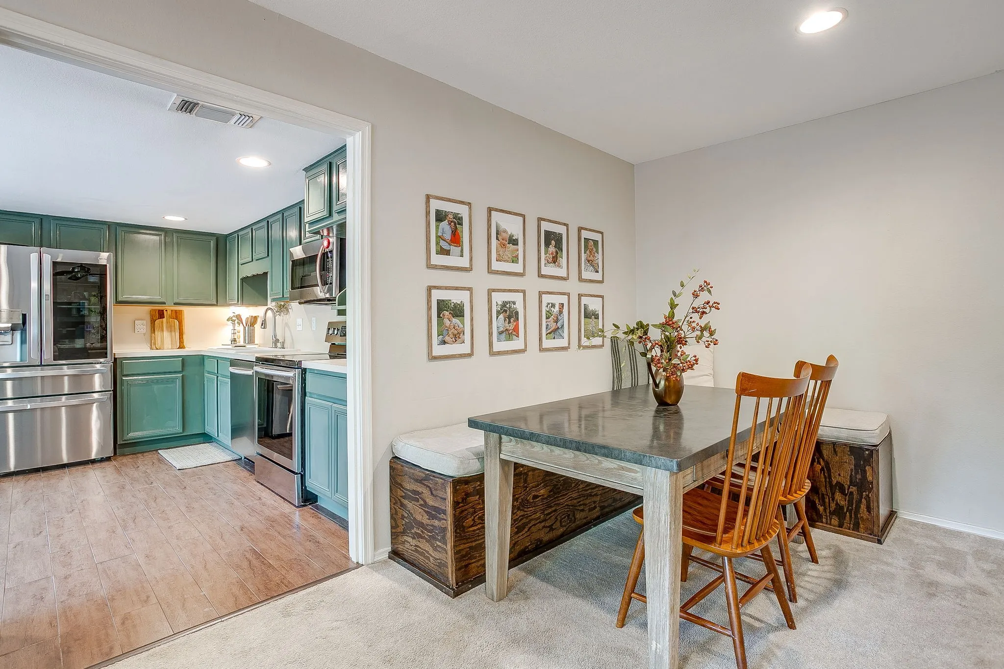 Single Family Residence For Sale in Tarrant County , 2814 Blackwood Drive, Arlington, Texas 76013, 3 Bedroom, 2 Bathroom, 2 Garage spaces, 1,614 Sqft, built in 1964, mls#21348854, Real Estate Agent in Arlington, Homes For Sale in Tarrant county, Homes For Sale in Arlington, Realtor in Arlington Texas, Real Estate Brokerage Independent Realty Texas, Luminita Cordes Realtor