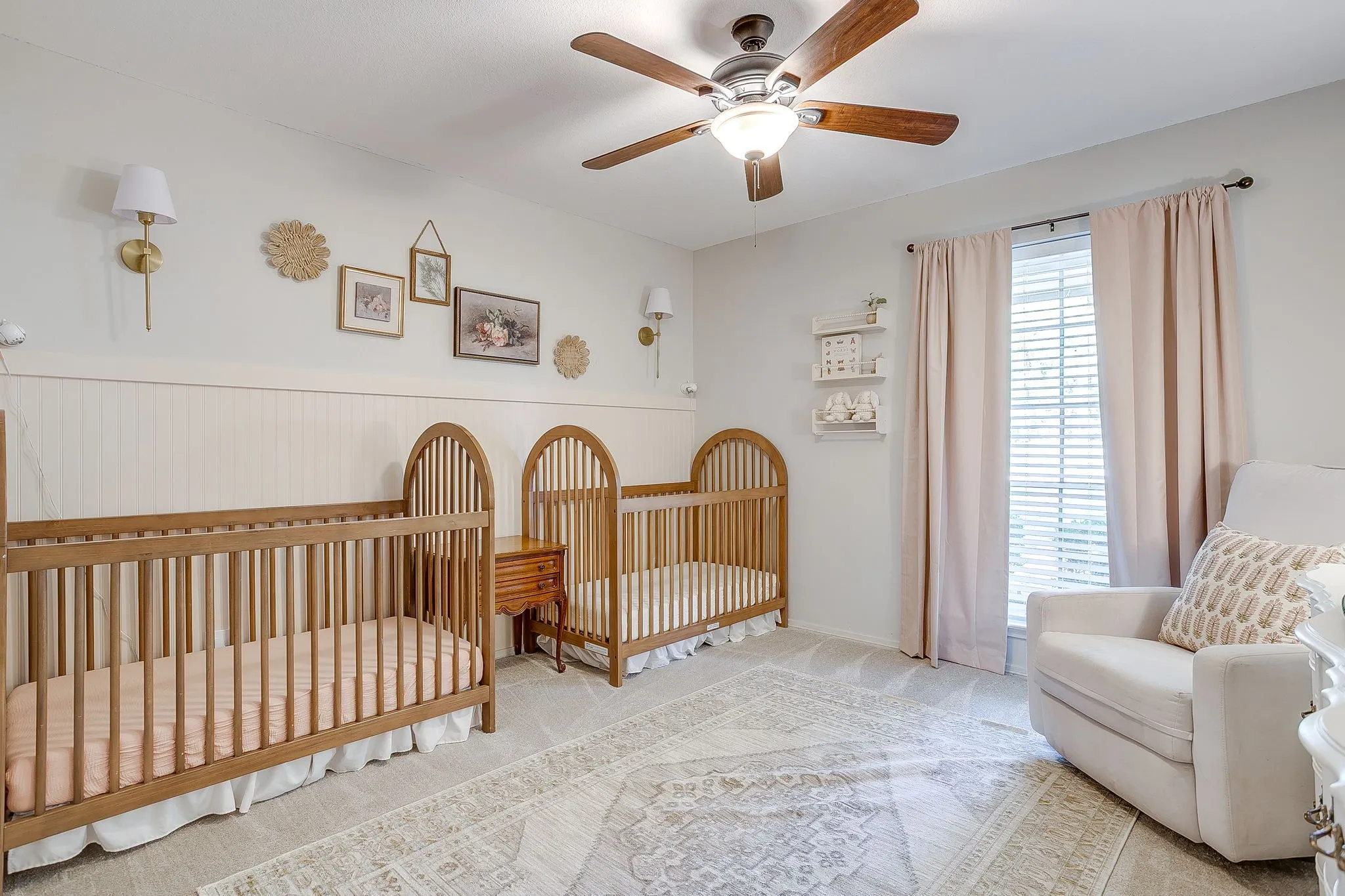 Single Family Residence For Sale in Tarrant County , 2814 Blackwood Drive, Arlington, Texas 76013, 3 Bedroom, 2 Bathroom, 2 Garage spaces, 1,614 Sqft, built in 1964, mls#21348854, Real Estate Agent in Arlington, Homes For Sale in Tarrant county, Homes For Sale in Arlington, Realtor in Arlington Texas, Real Estate Brokerage Independent Realty Texas, Luminita Cordes Realtor