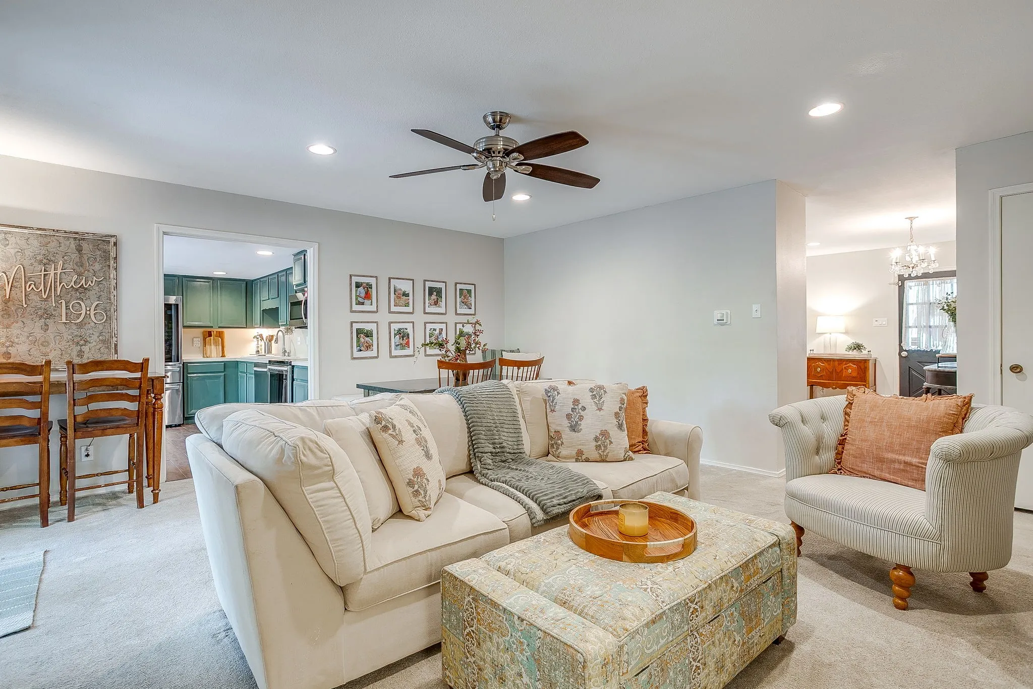 Single Family Residence For Sale in Tarrant County , 2814 Blackwood Drive, Arlington, Texas 76013, 3 Bedroom, 2 Bathroom, 2 Garage spaces, 1,614 Sqft, built in 1964, mls#21348854, Real Estate Agent in Arlington, Homes For Sale in Tarrant county, Homes For Sale in Arlington, Realtor in Arlington Texas, Real Estate Brokerage Independent Realty Texas, Luminita Cordes Realtor